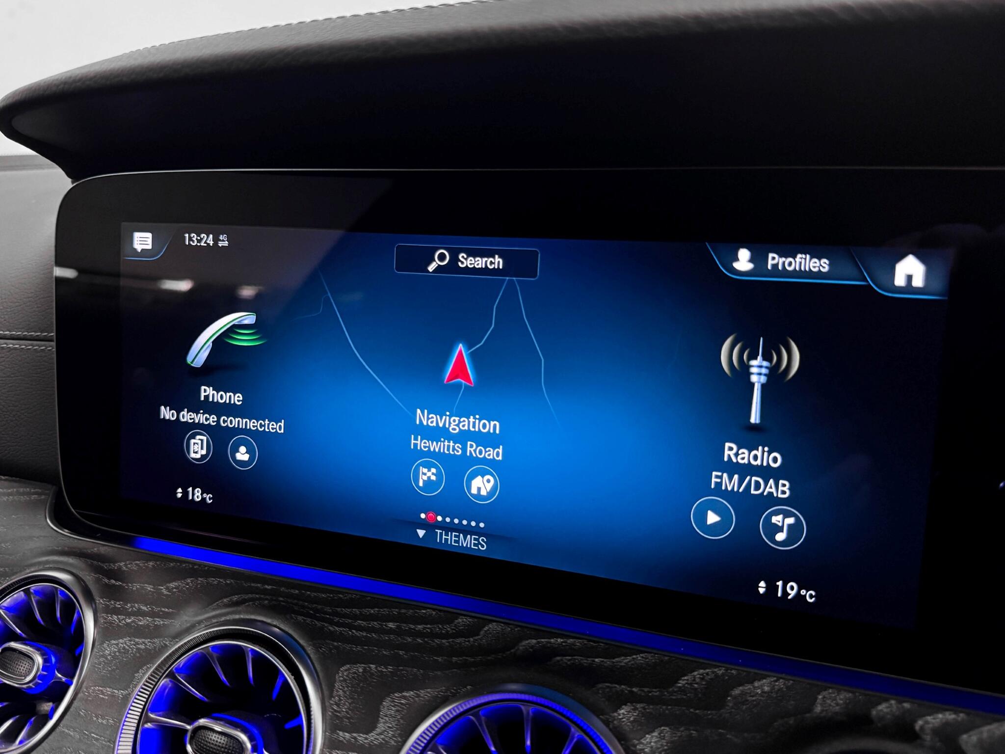 Mercedes-Benz E-Class view 39