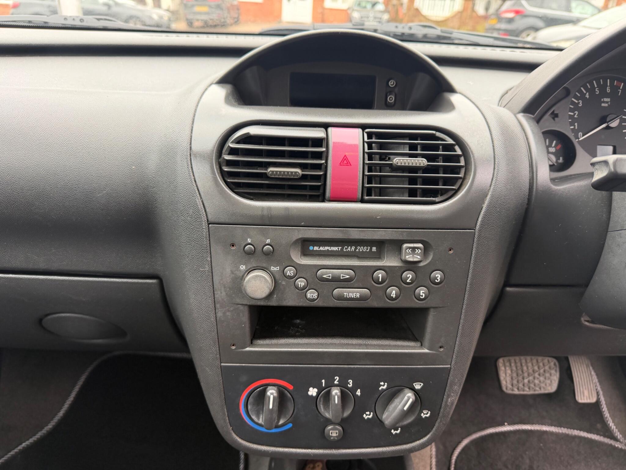 2002 Vauxhall Corsa image 54