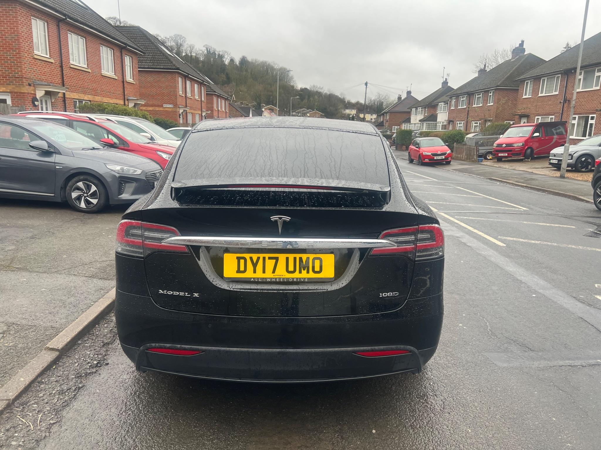 2017 Tesla Model X image 21