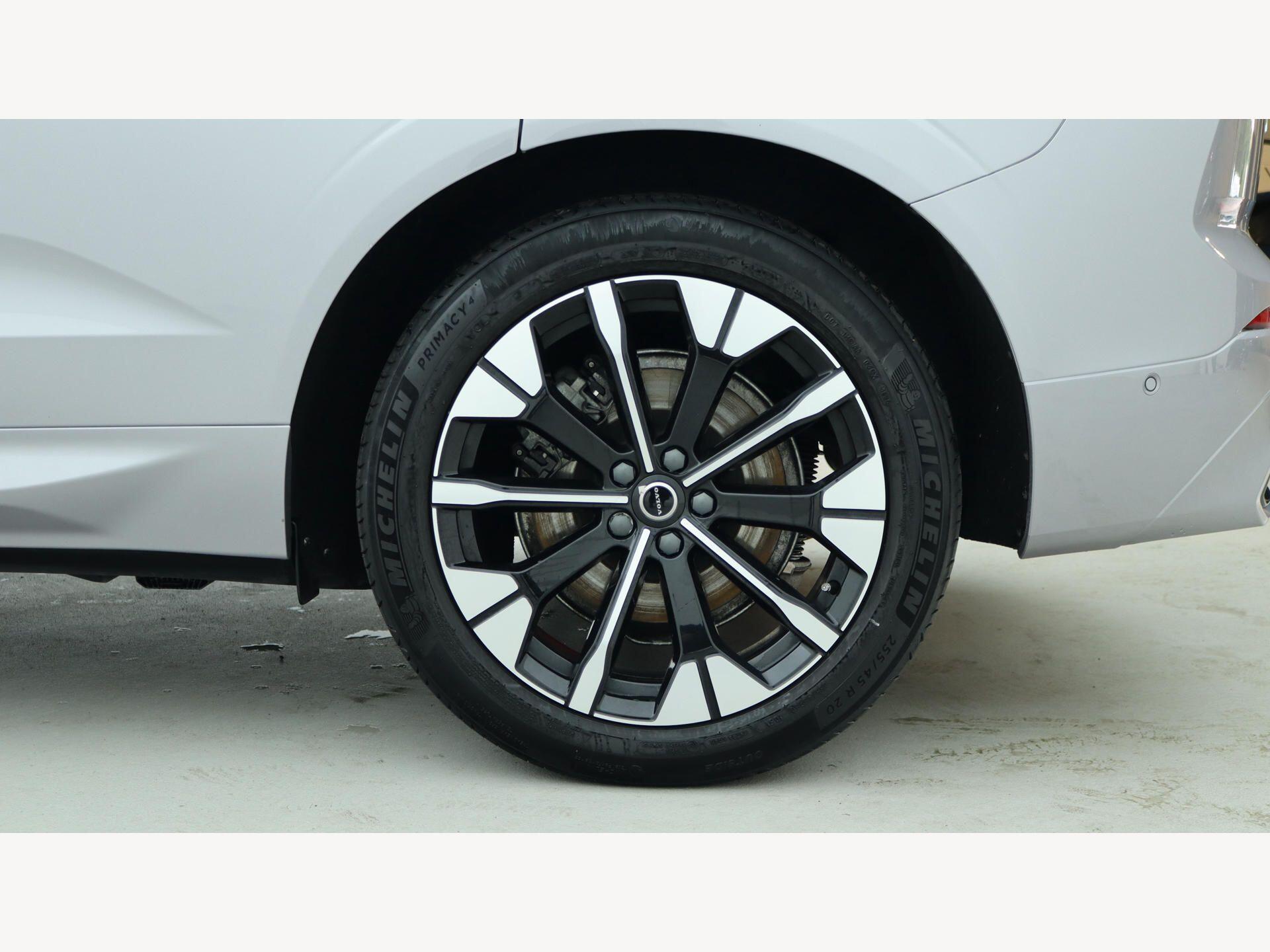 Volvo XC60 view 12