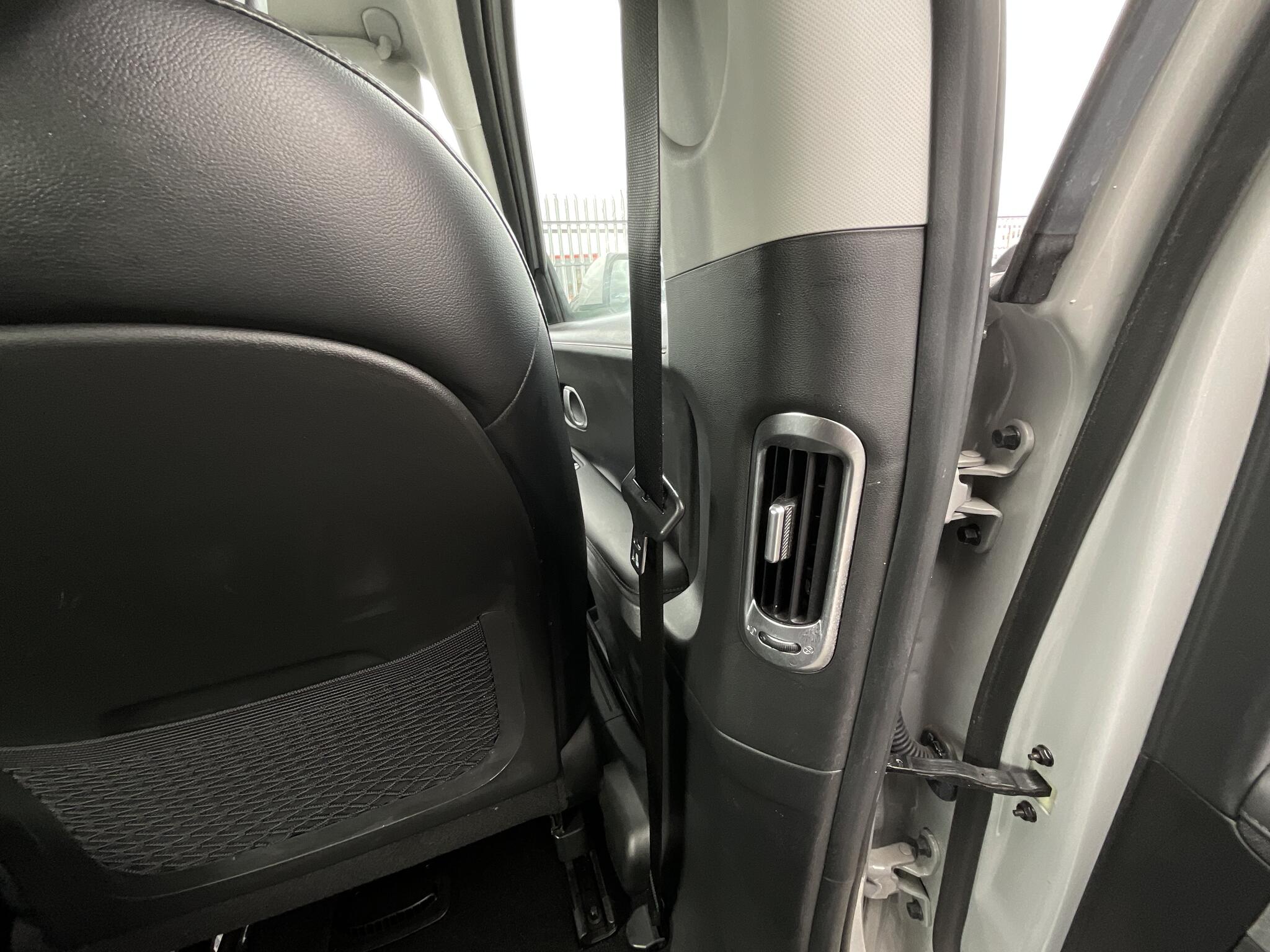 Hyundai Ioniq 5 view 14