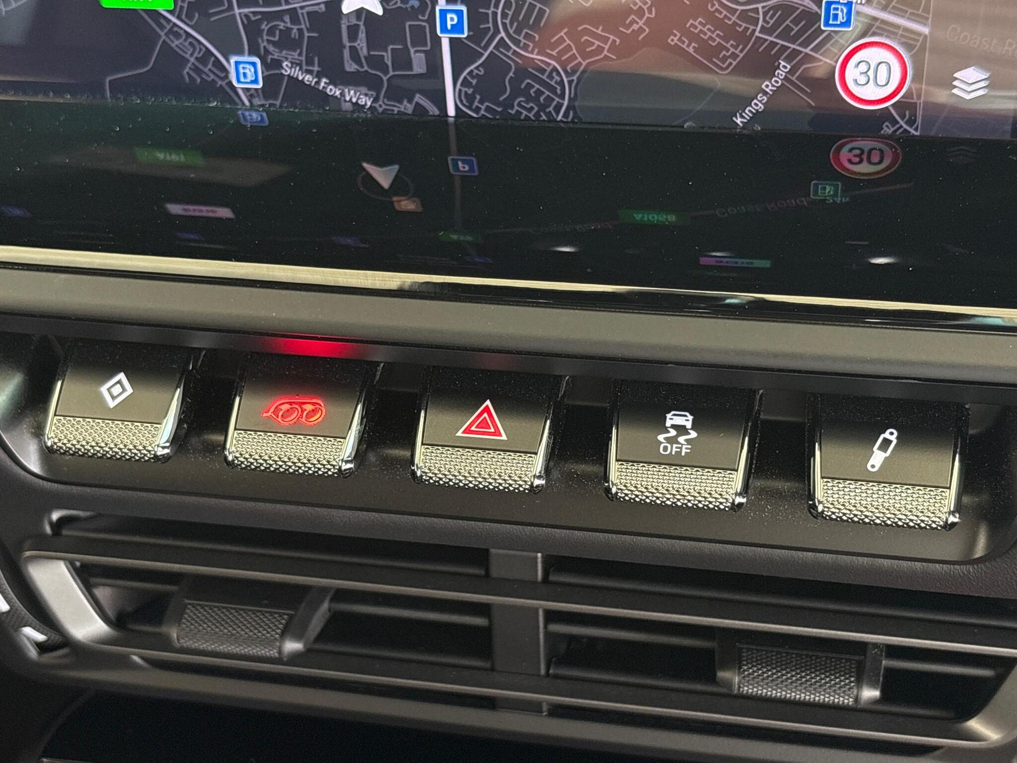 Porsche 911 view 34