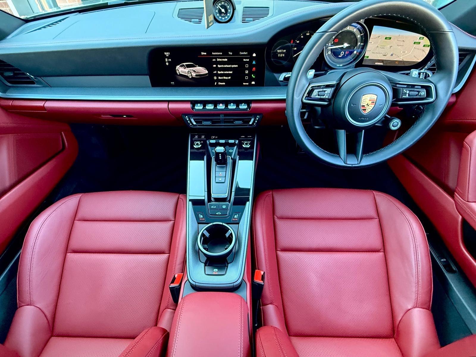 Porsche 911 view 61