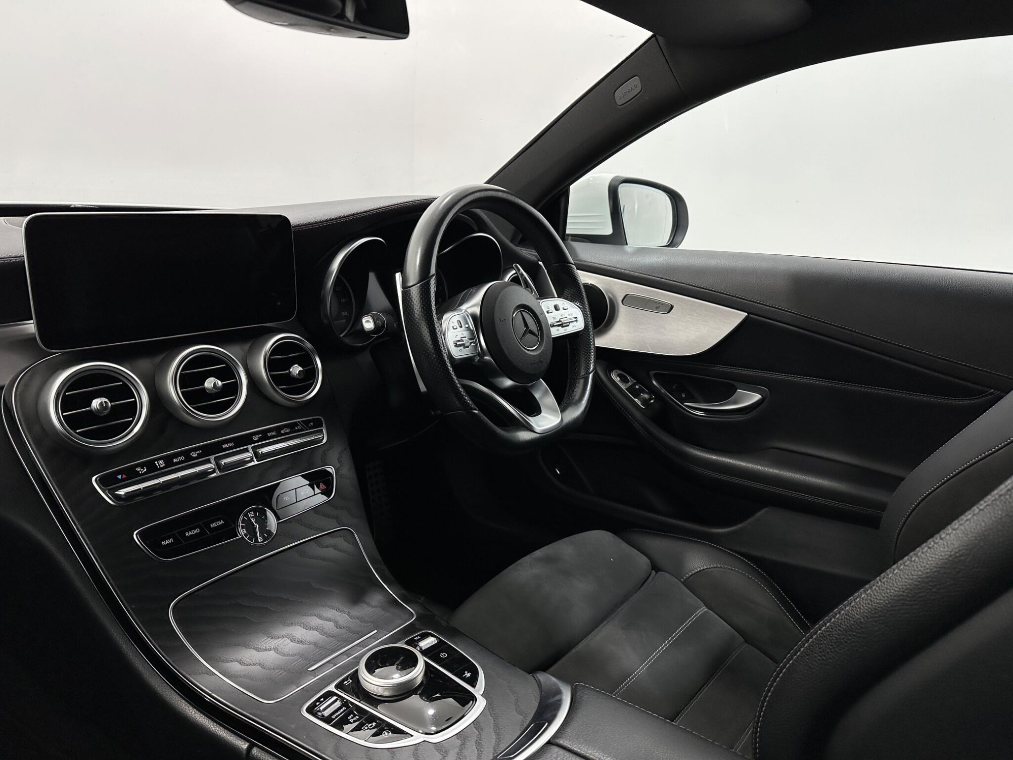 Mercedes-Benz C-Class view 33
