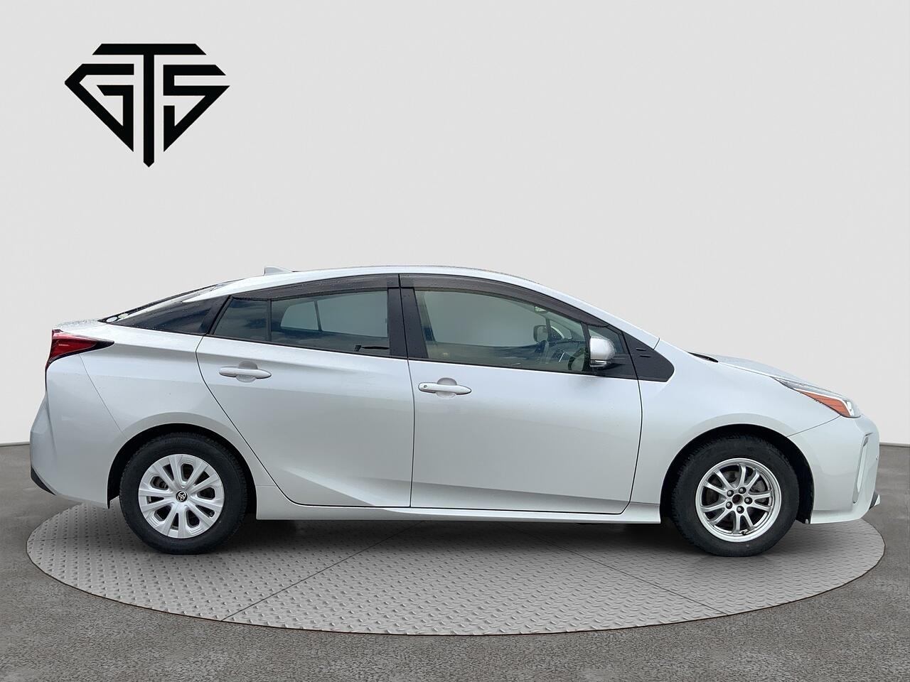 Toyota Prius view 2