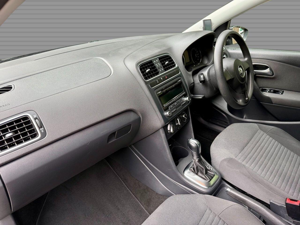 Volkswagen Polo view 17