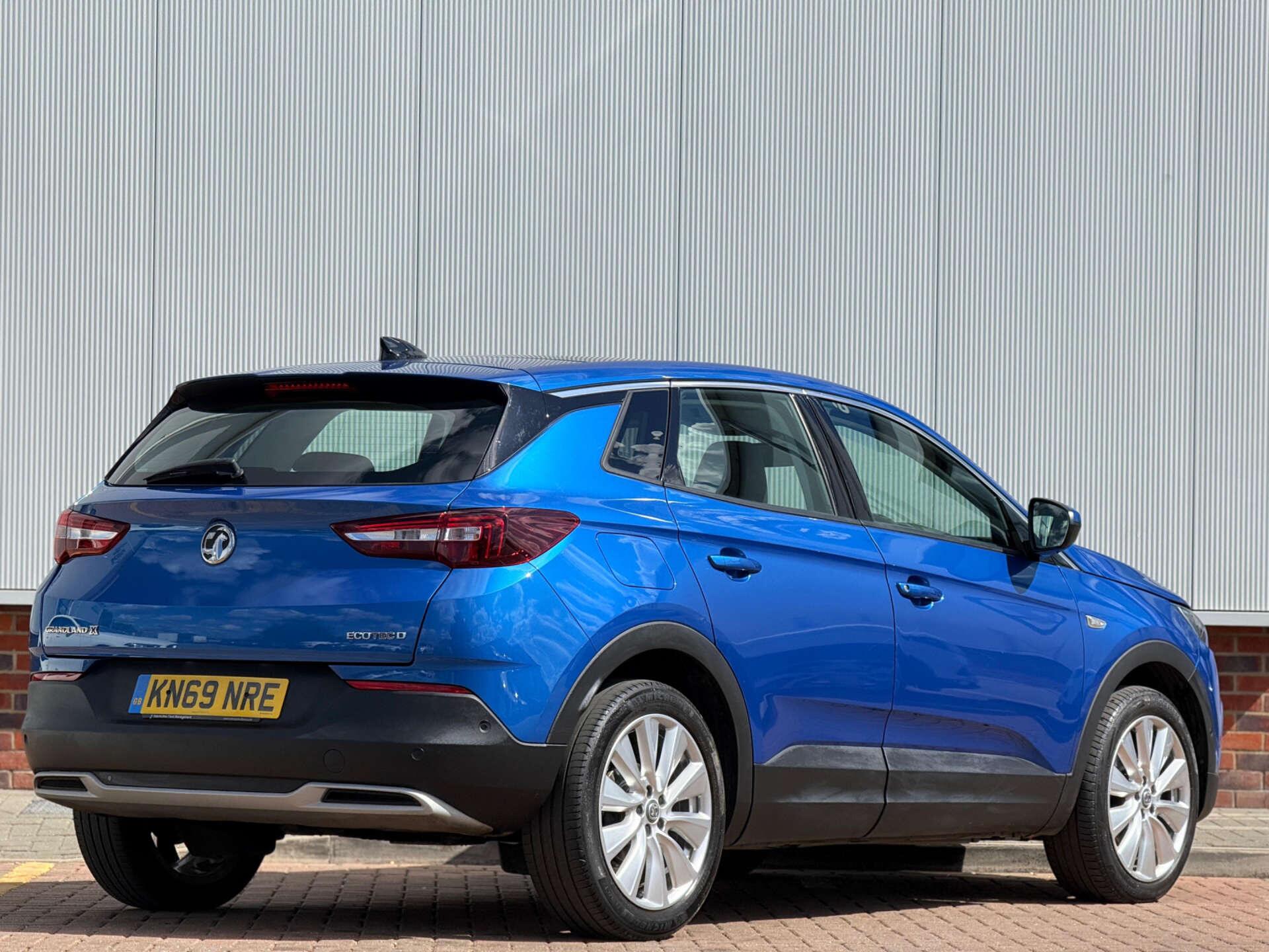 Vauxhall Grandland X view 11