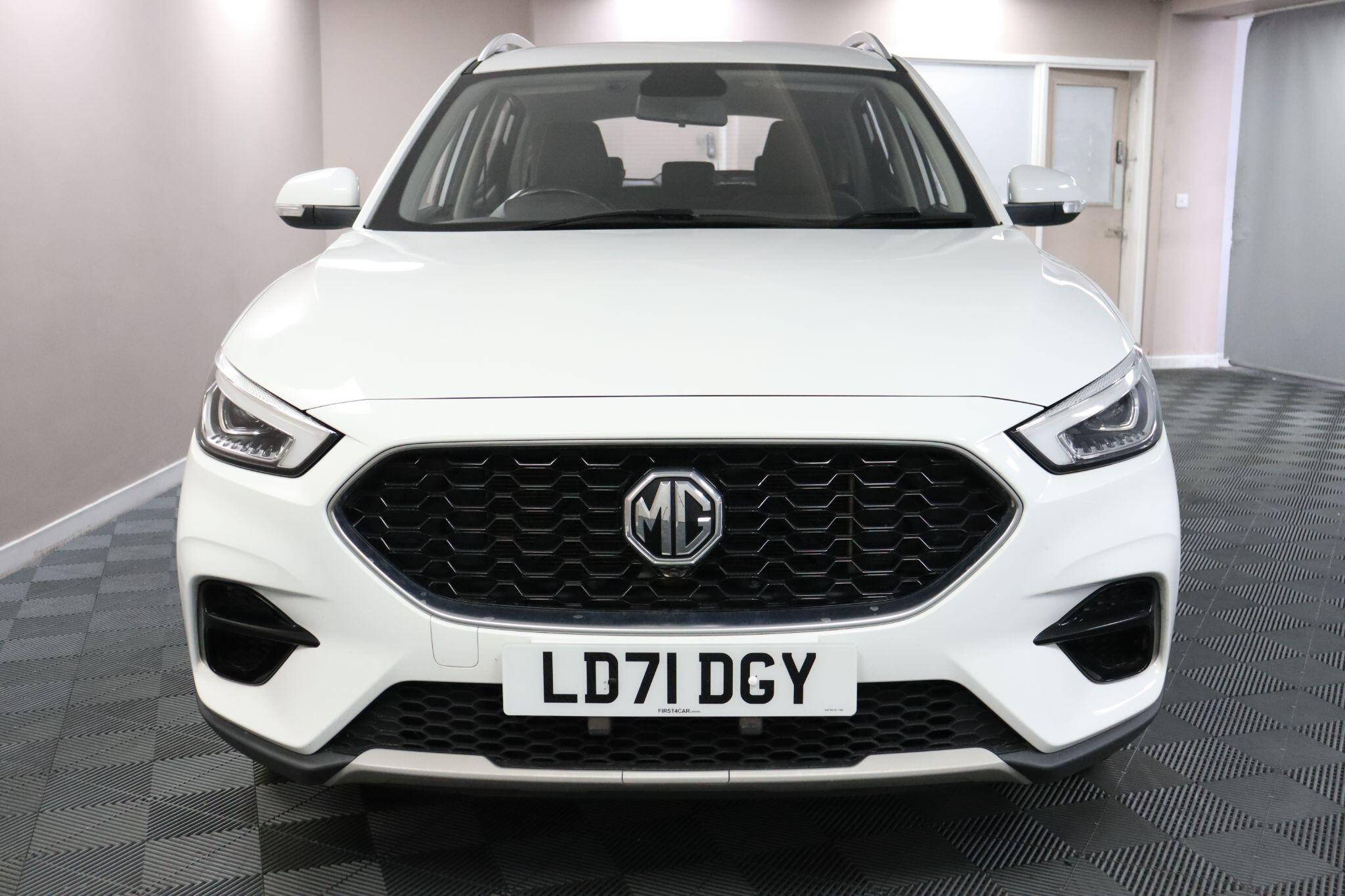 MG MG ZS view 2