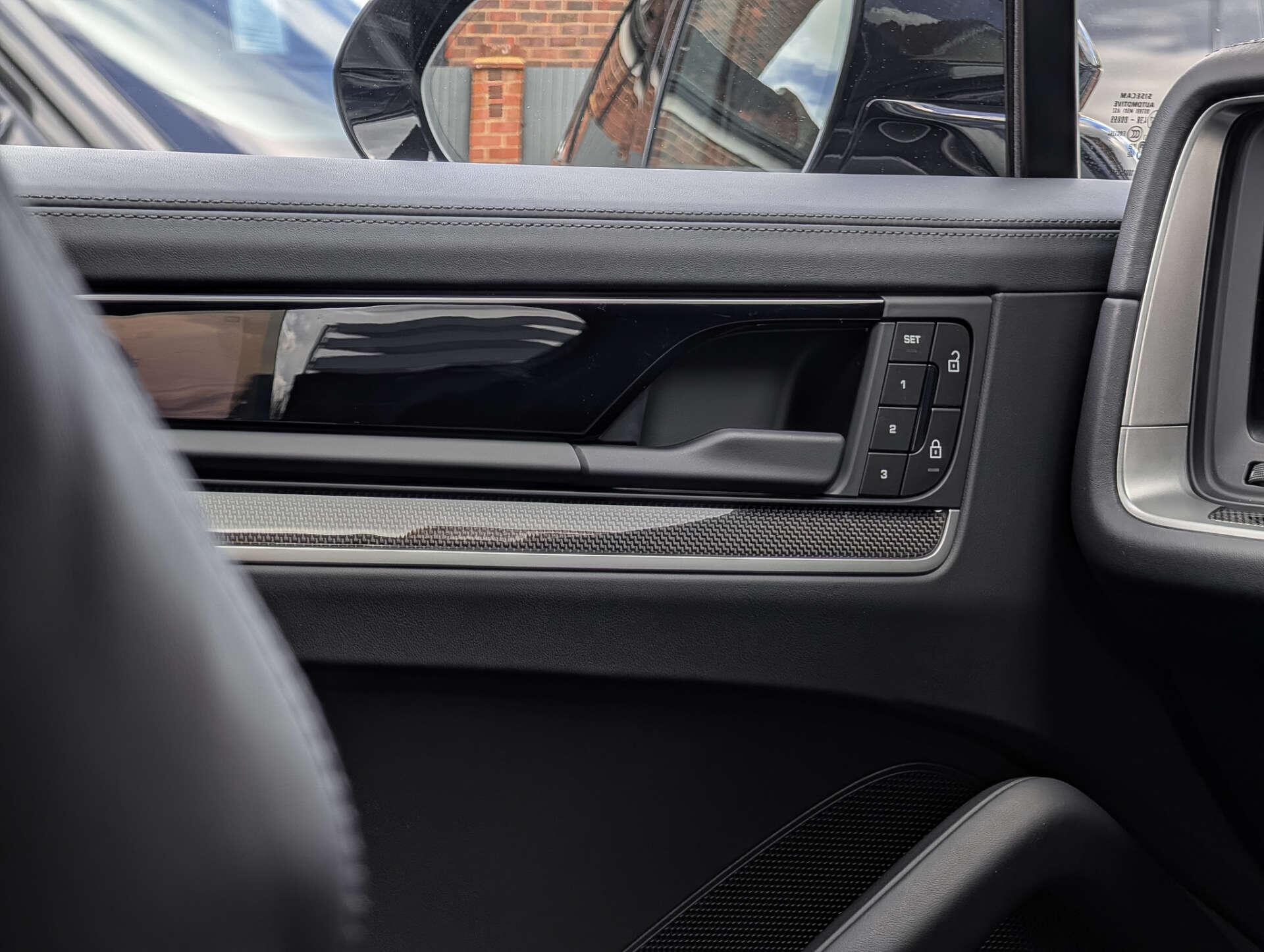 Porsche Cayenne view 50