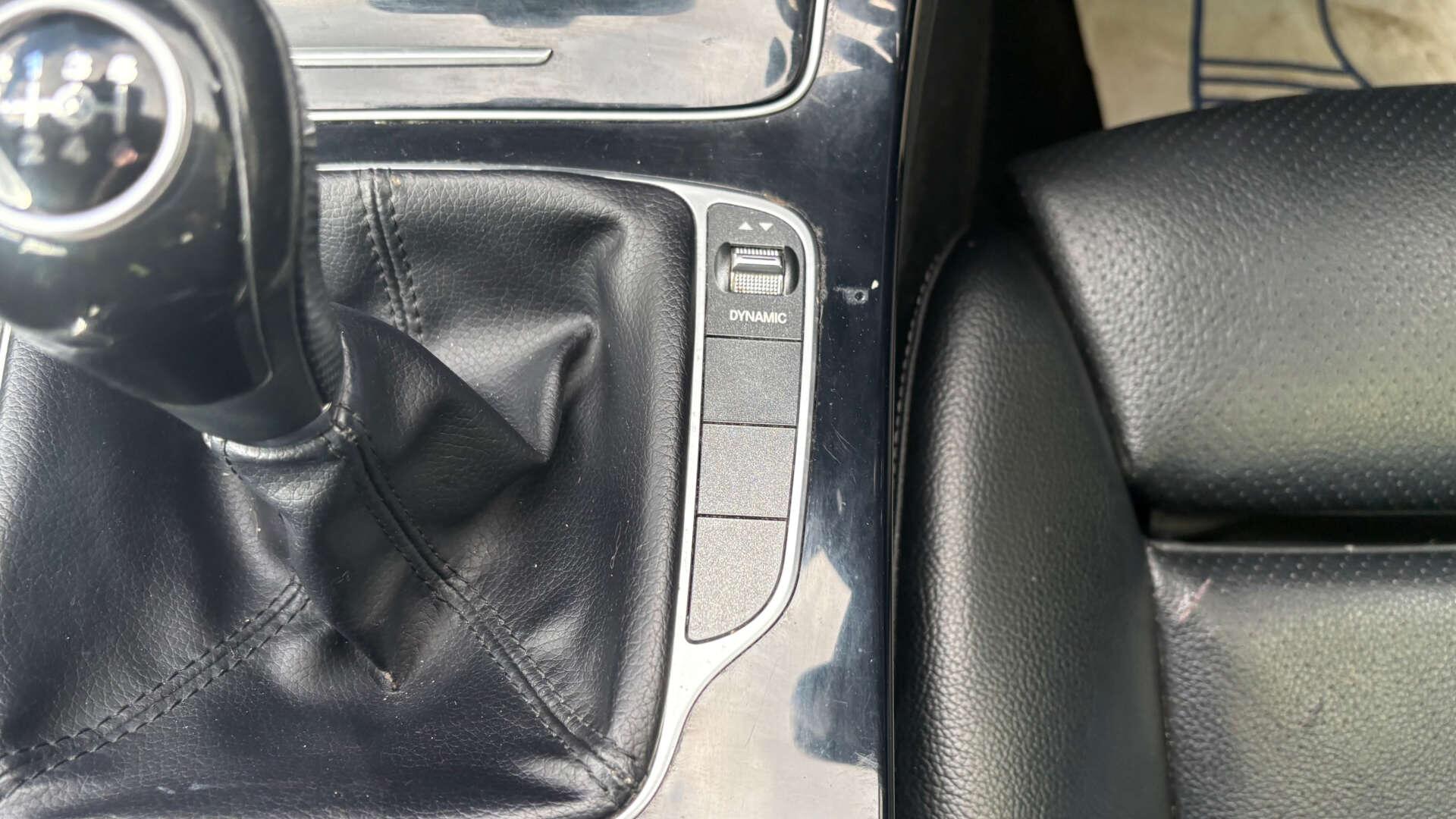 Mercedes-Benz C-Class view 33