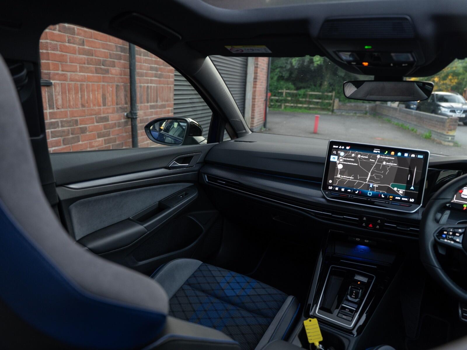 Volkswagen Golf view 52