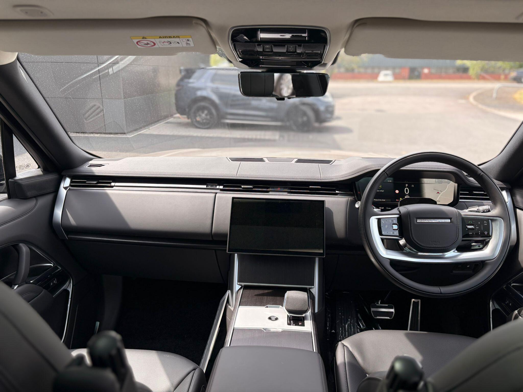 Land Rover Range Rover view 21