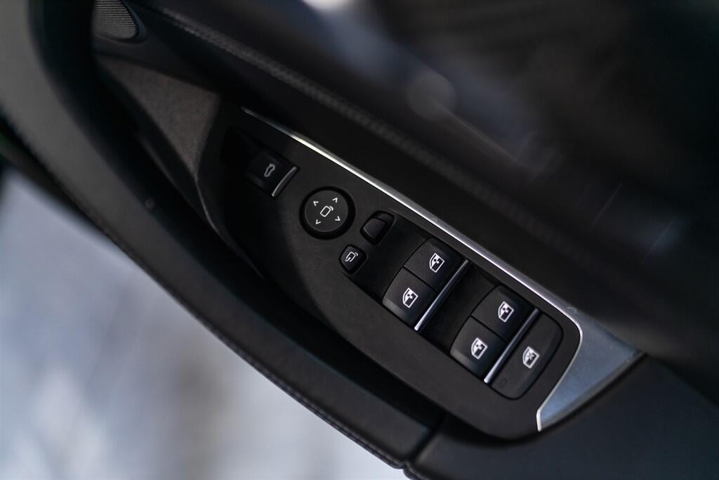 BMW X4 M view 24