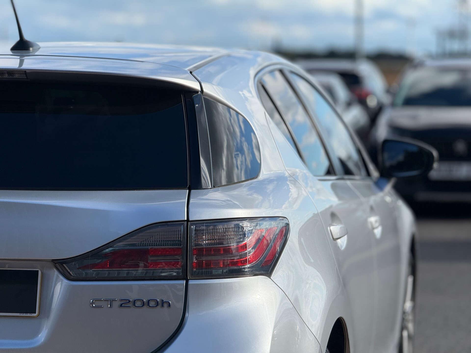 Lexus CT view 24
