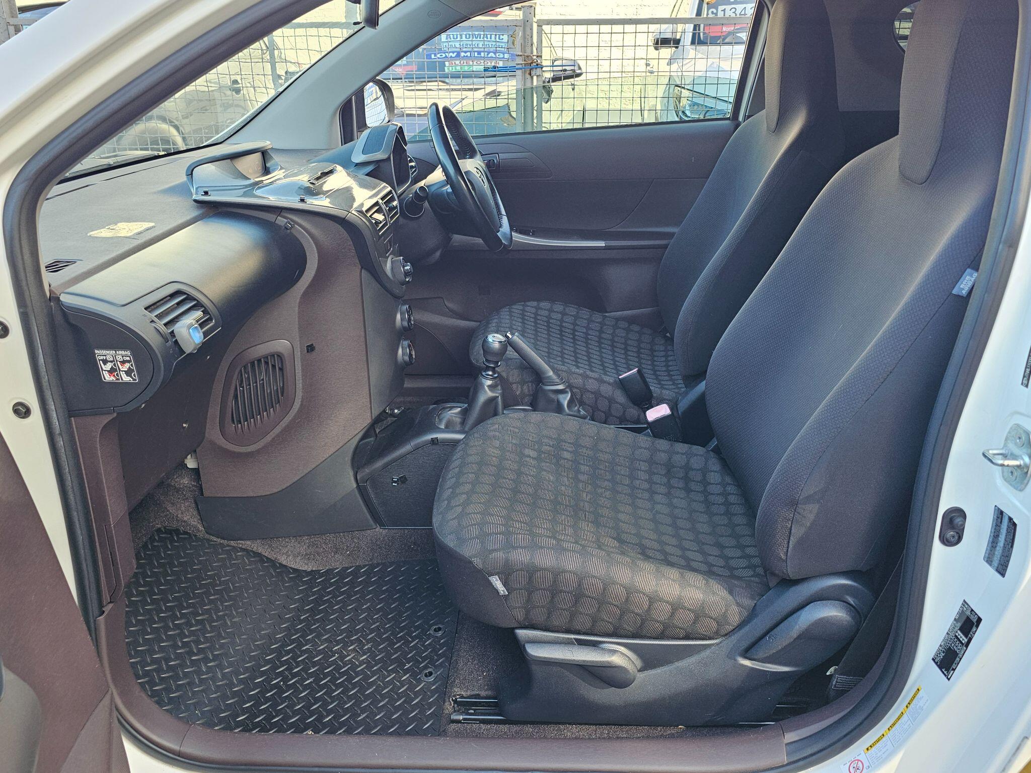 Toyota Iq view 34