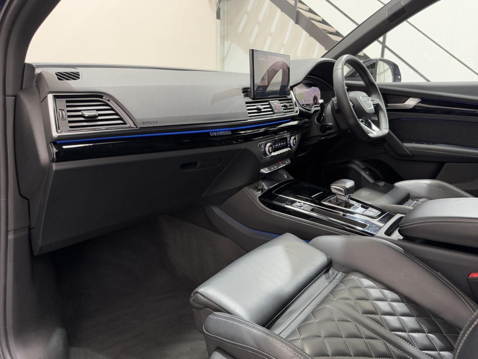 Audi Q5 view 43