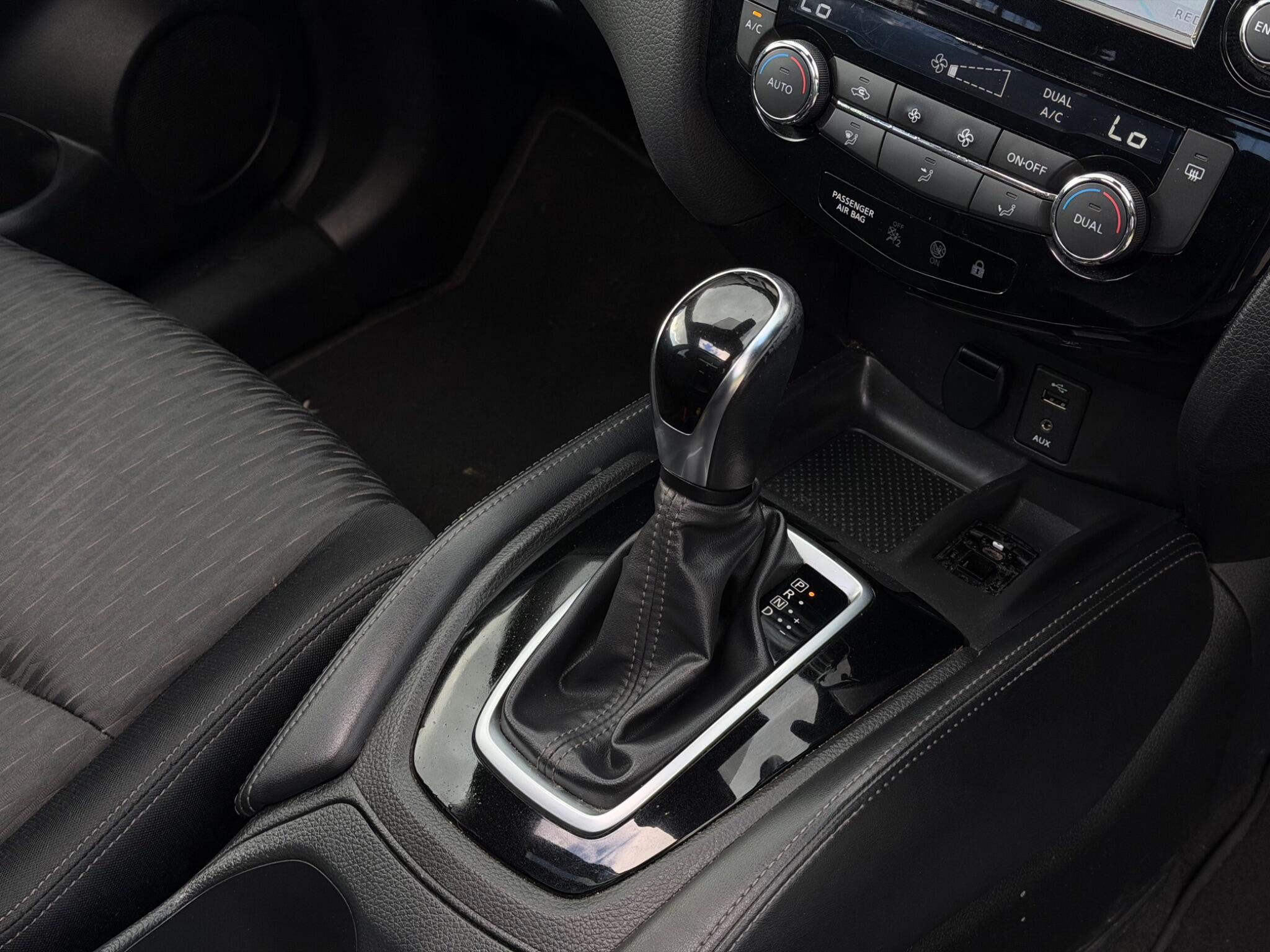 Nissan X-Trail view 14