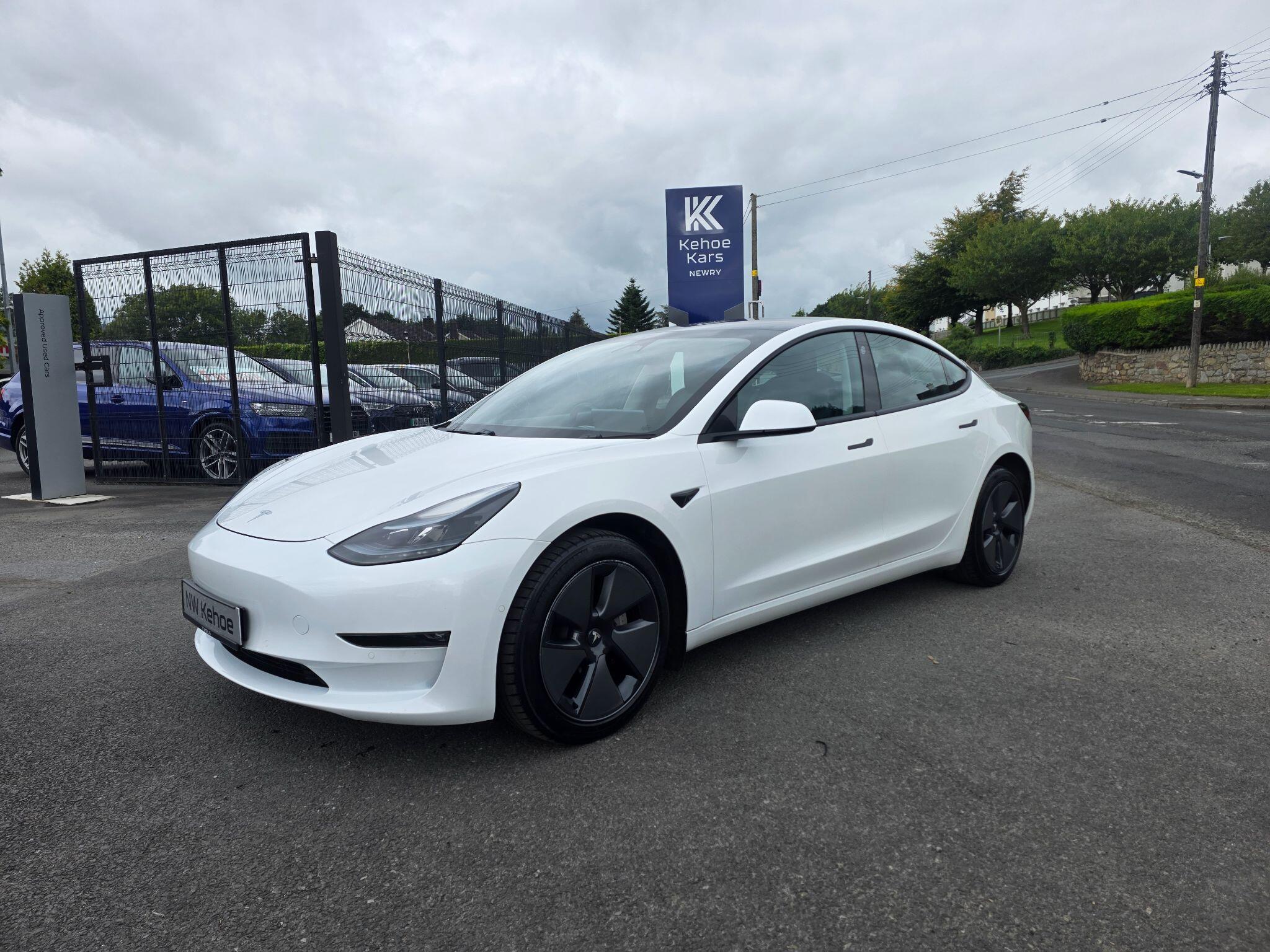 Tesla Model 3 view 4