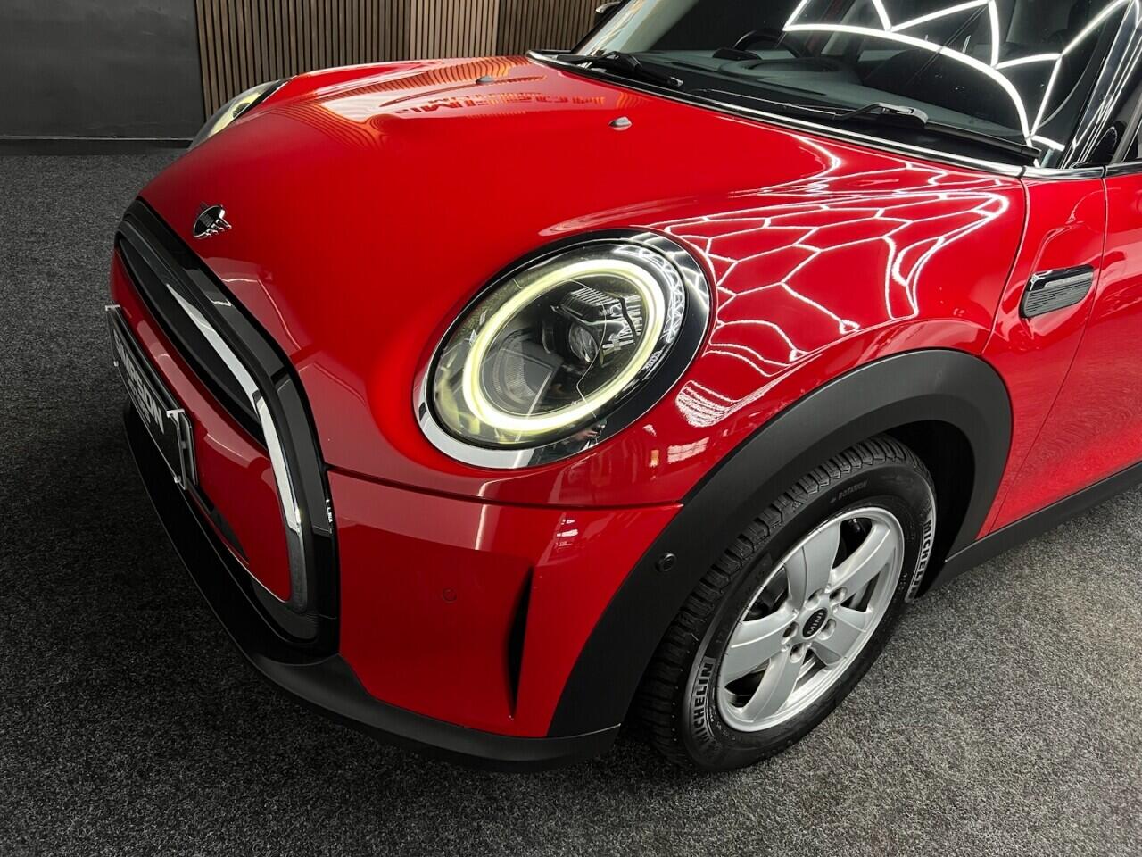 Mini Hatch view 22