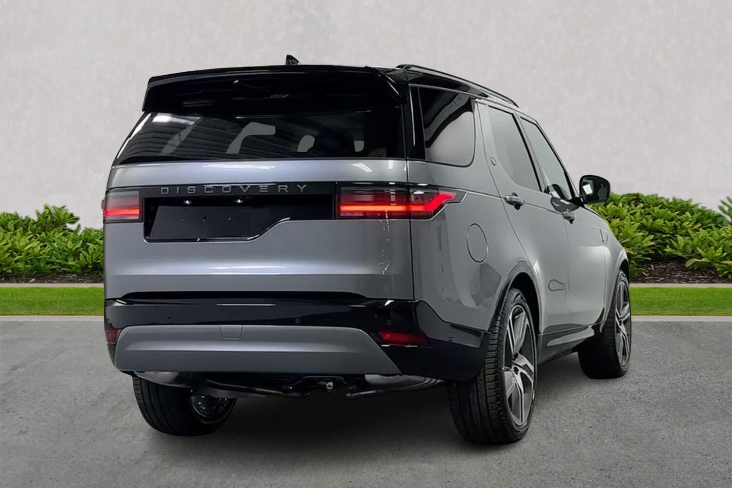 Land Rover Discovery view 18