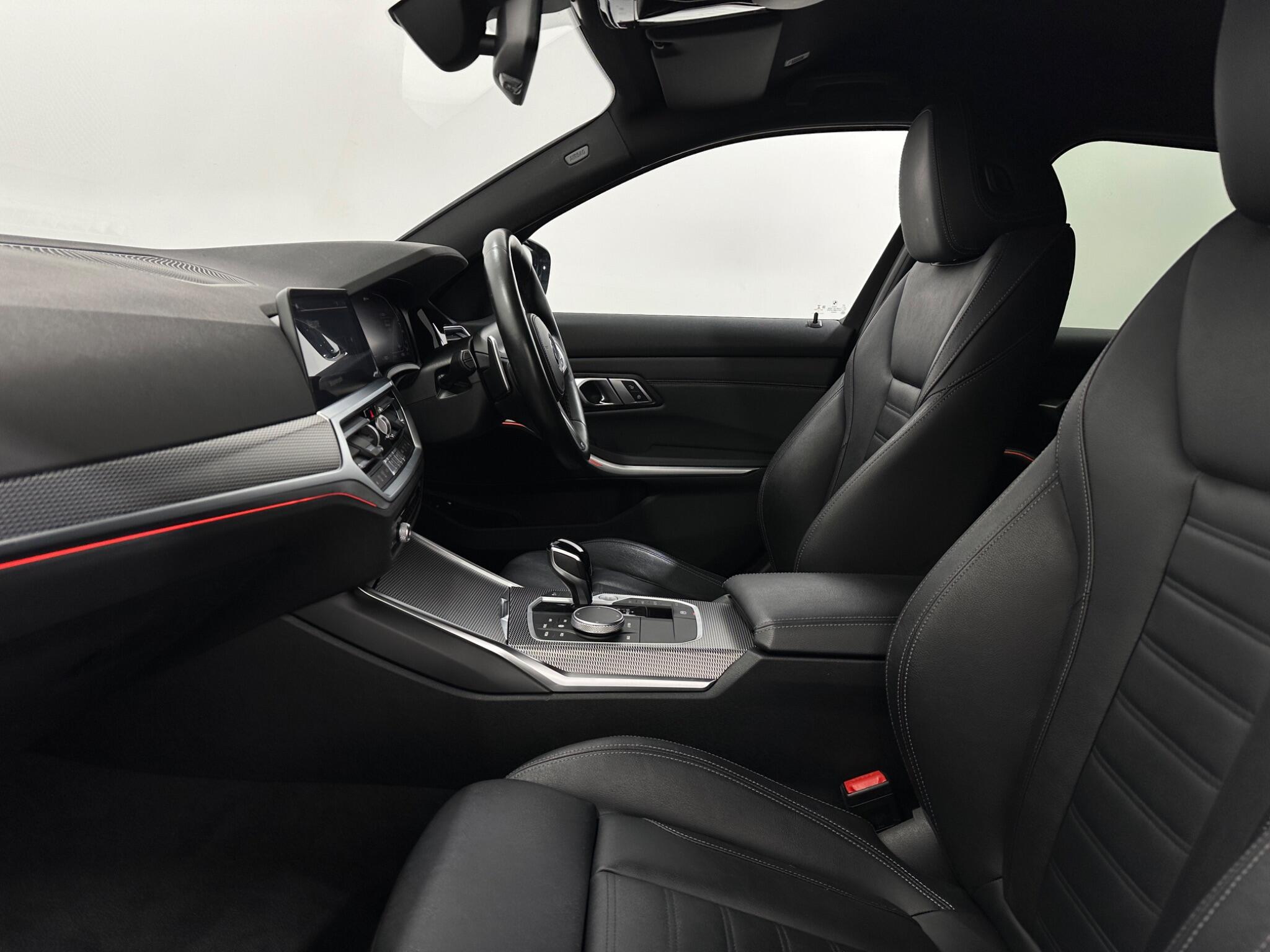 BMW 3 Series view 36
