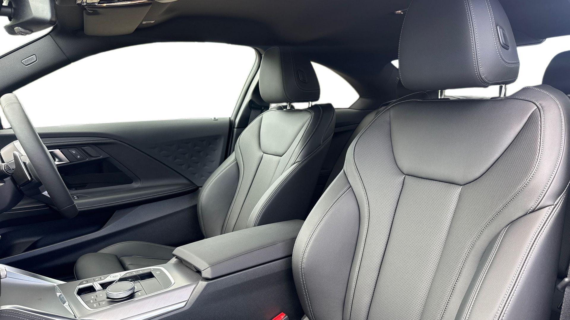 BMW 2 Series view 11