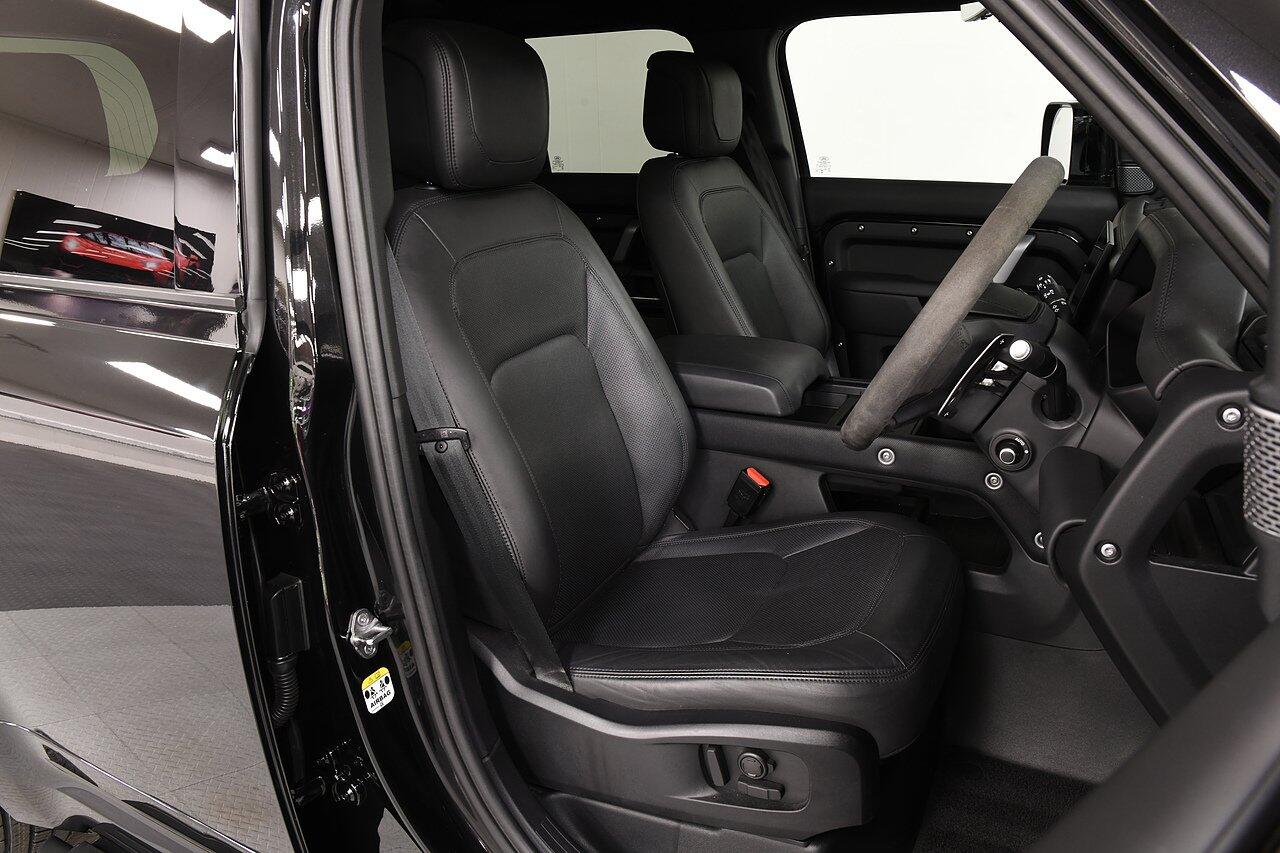 Land Rover Defender view 7