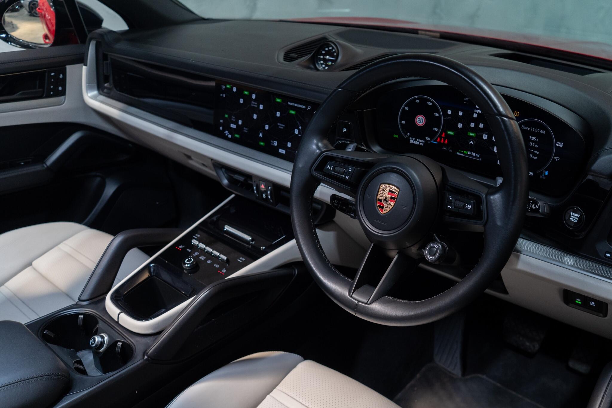 Porsche Cayenne view 11