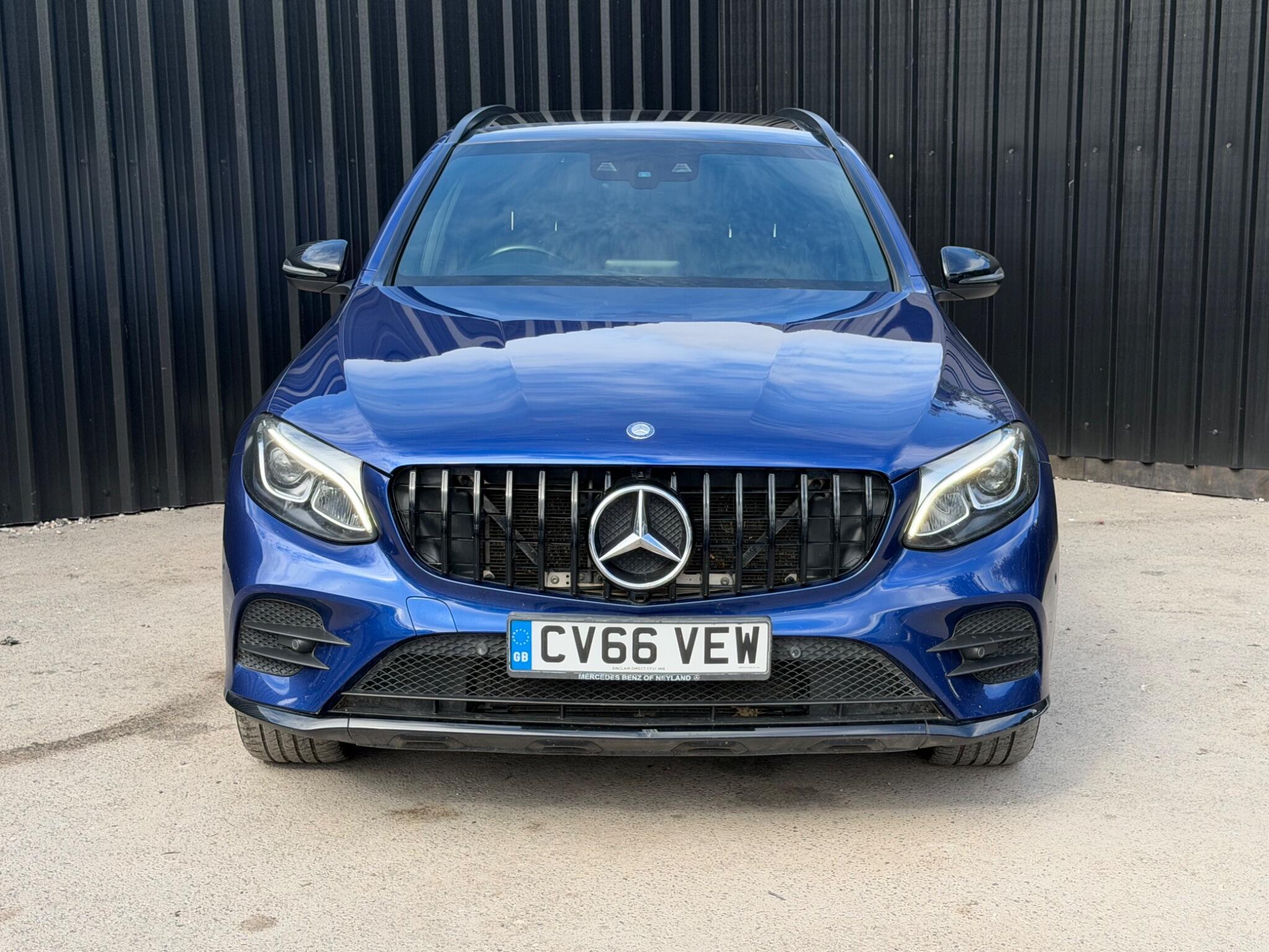Mercedes-Benz GLC view 28