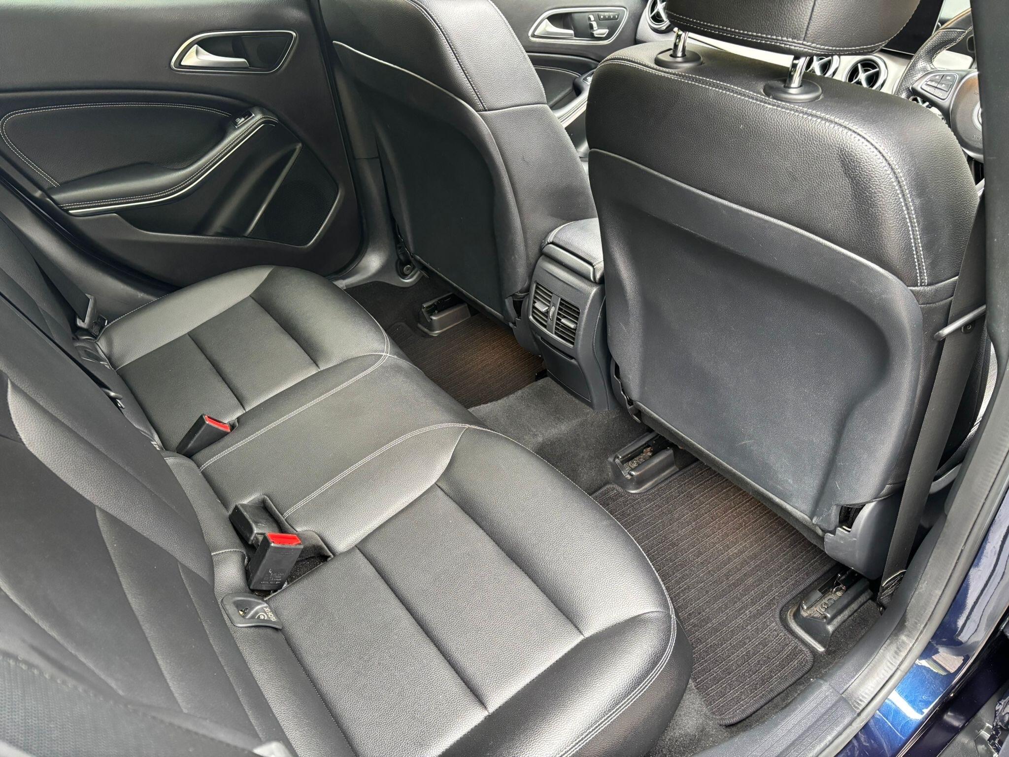 Mercedes-Benz GLA view 22