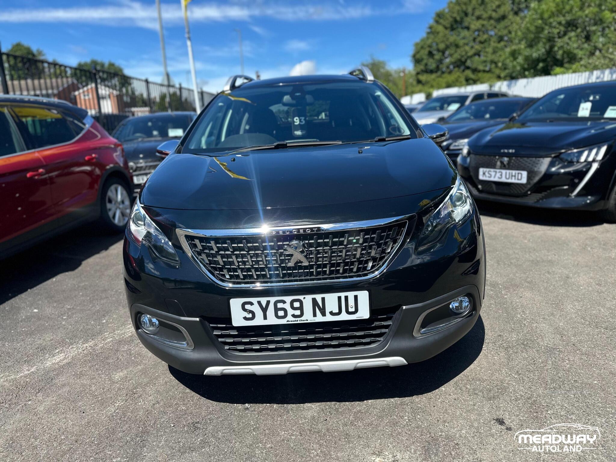 Peugeot 2008 view 4