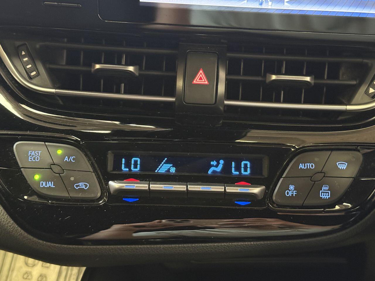 Toyota C-HR view 47