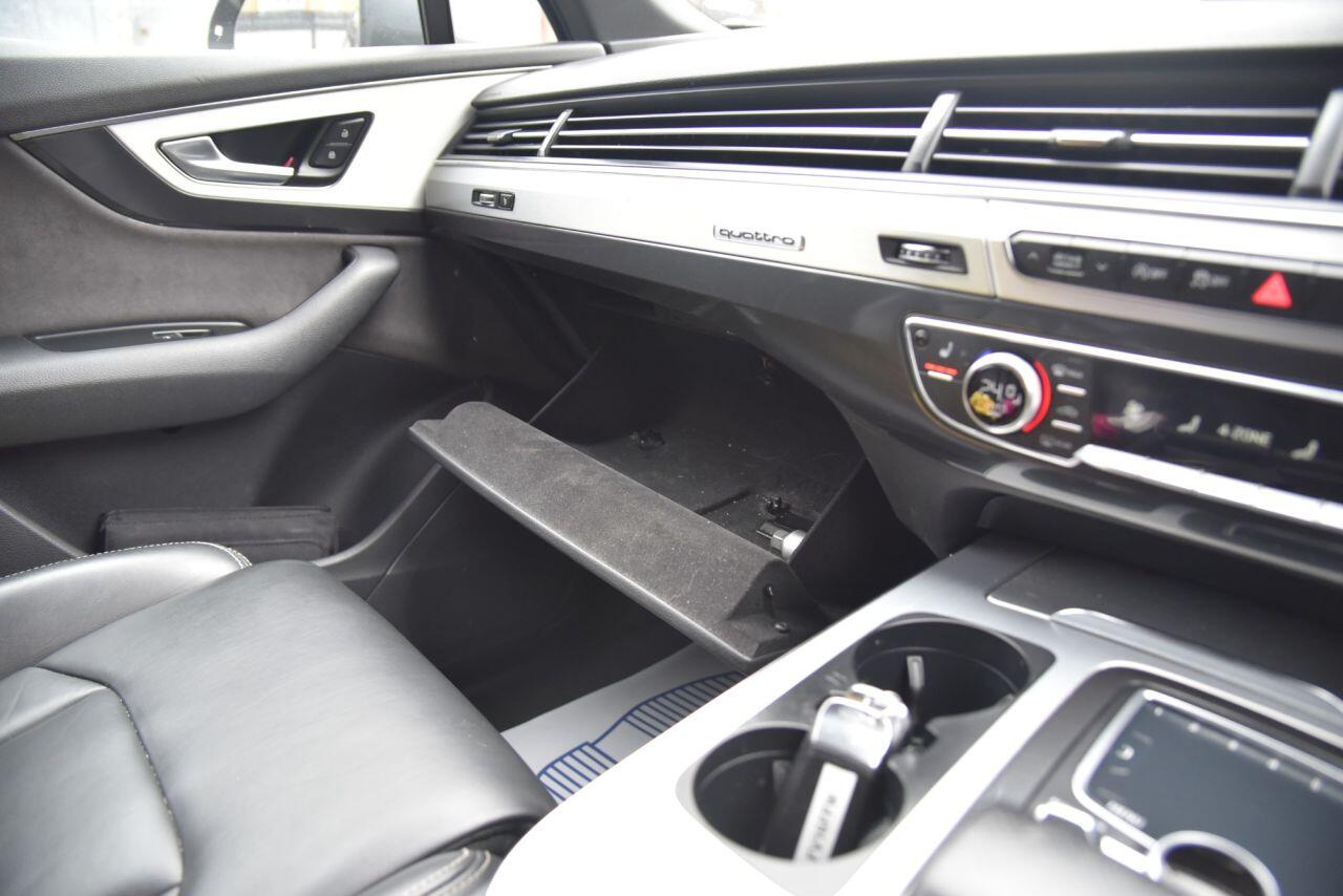 Audi Q7 view 51