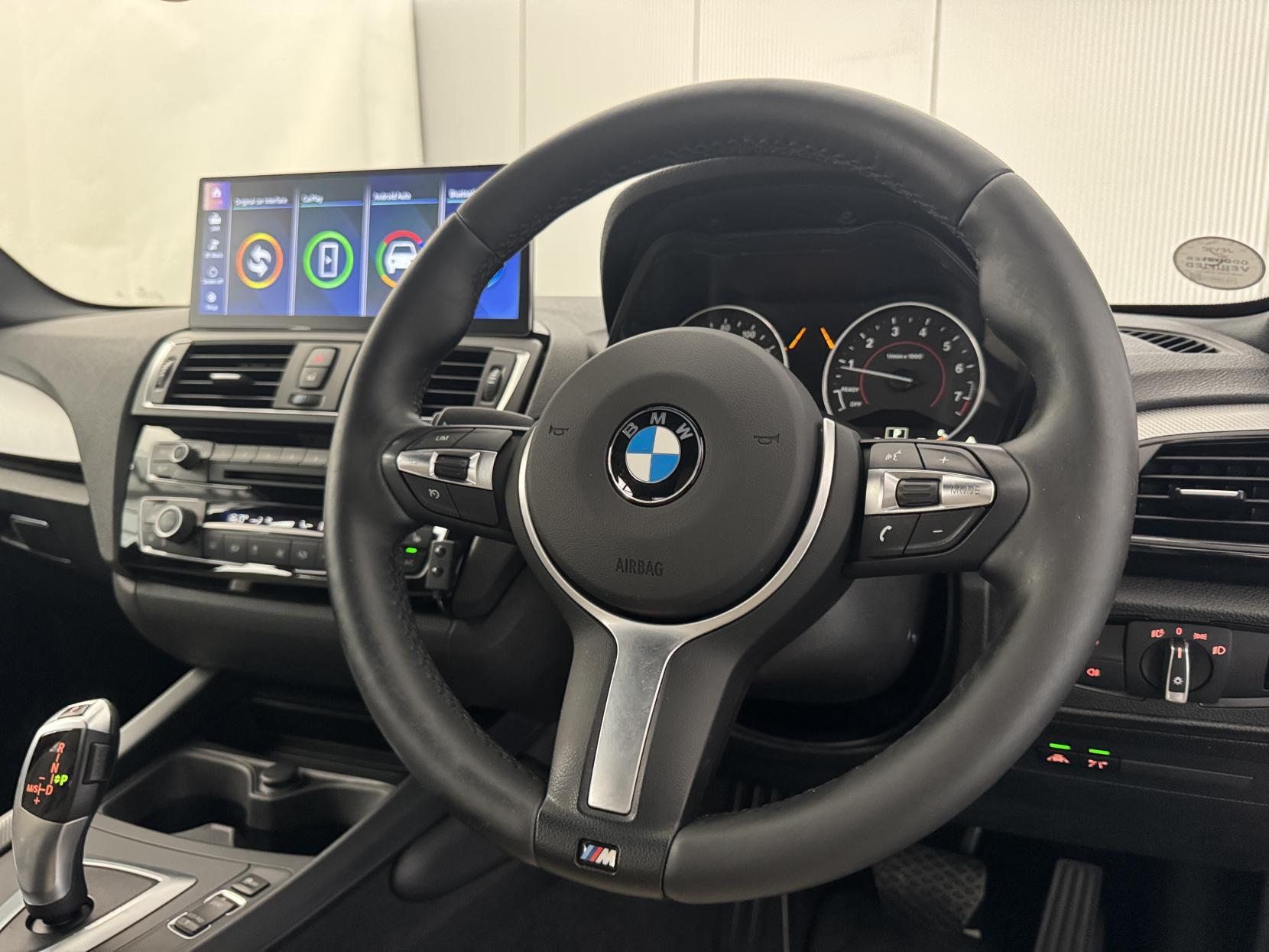 BMW 1 Series view 64