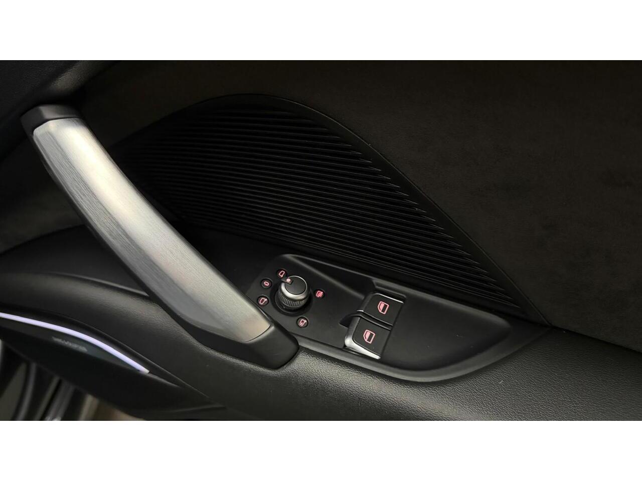 Audi TT view 27