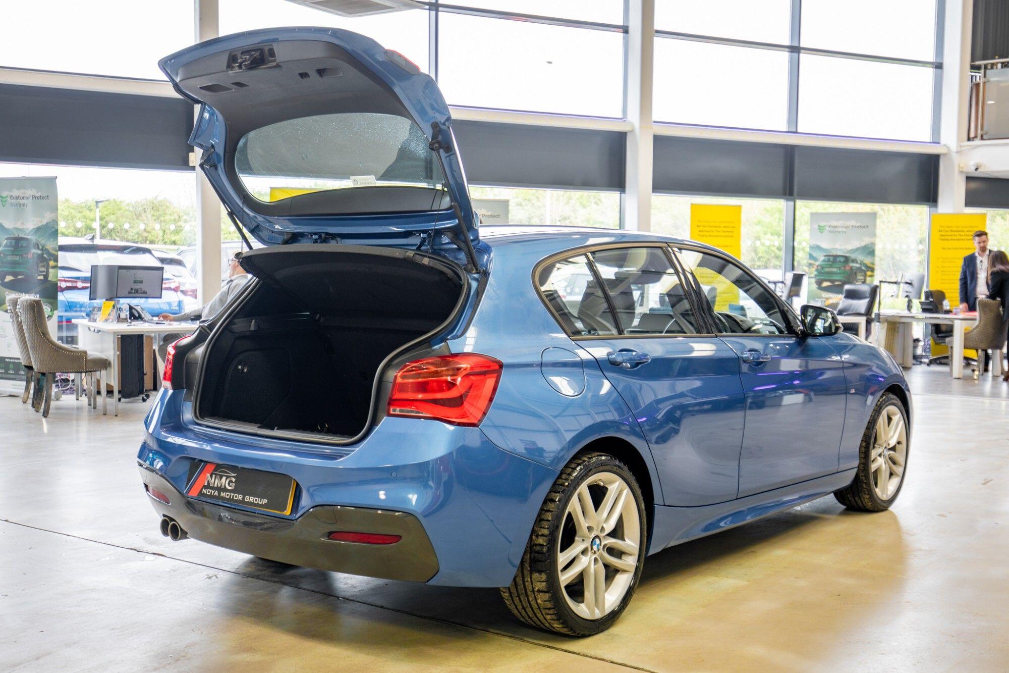 BMW 1 Series view 30