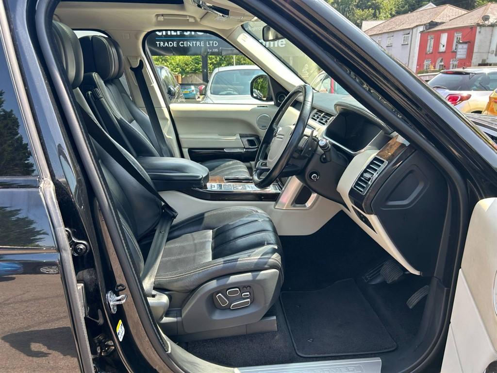 Land Rover Range Rover view 8