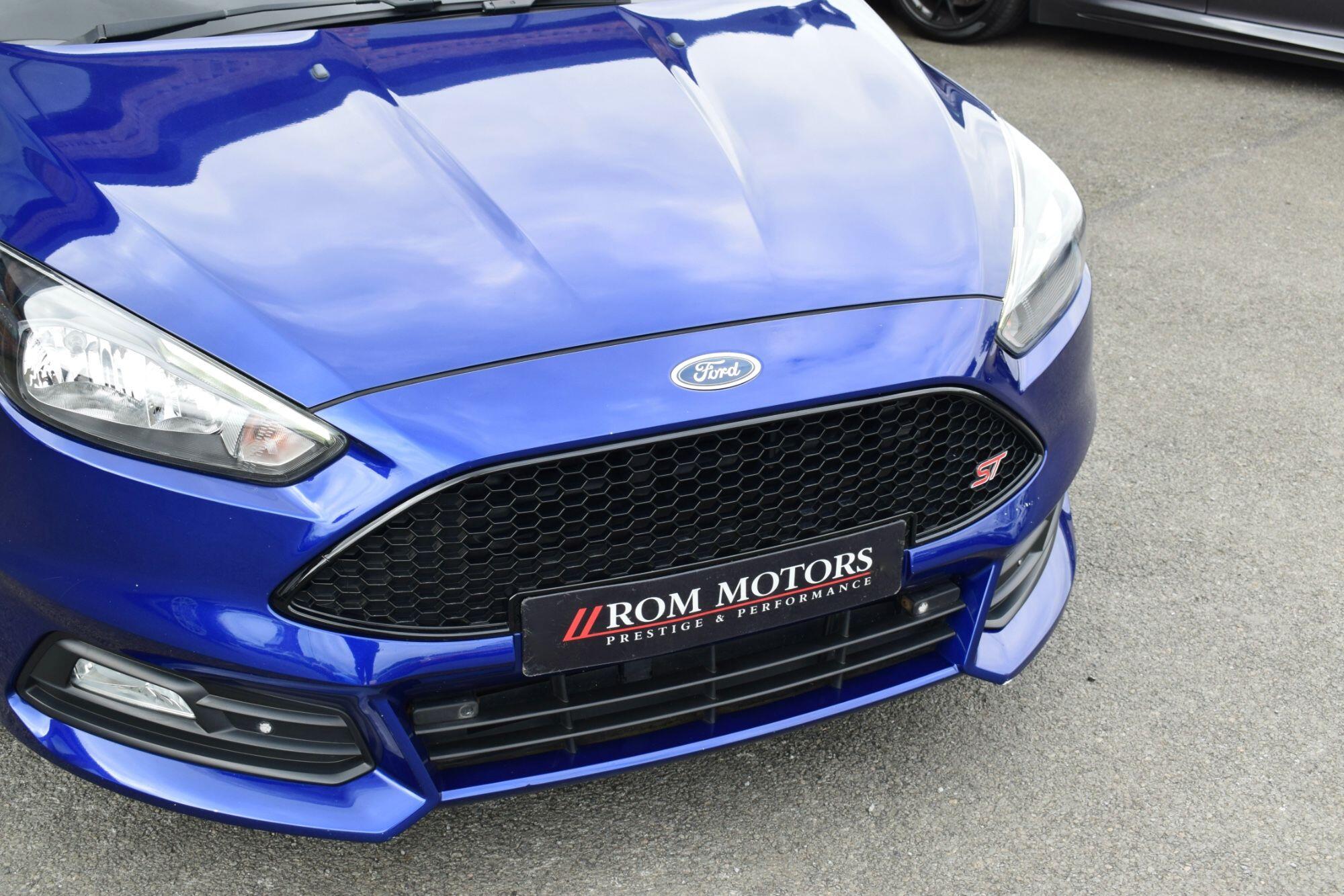Ford Focus view 43
