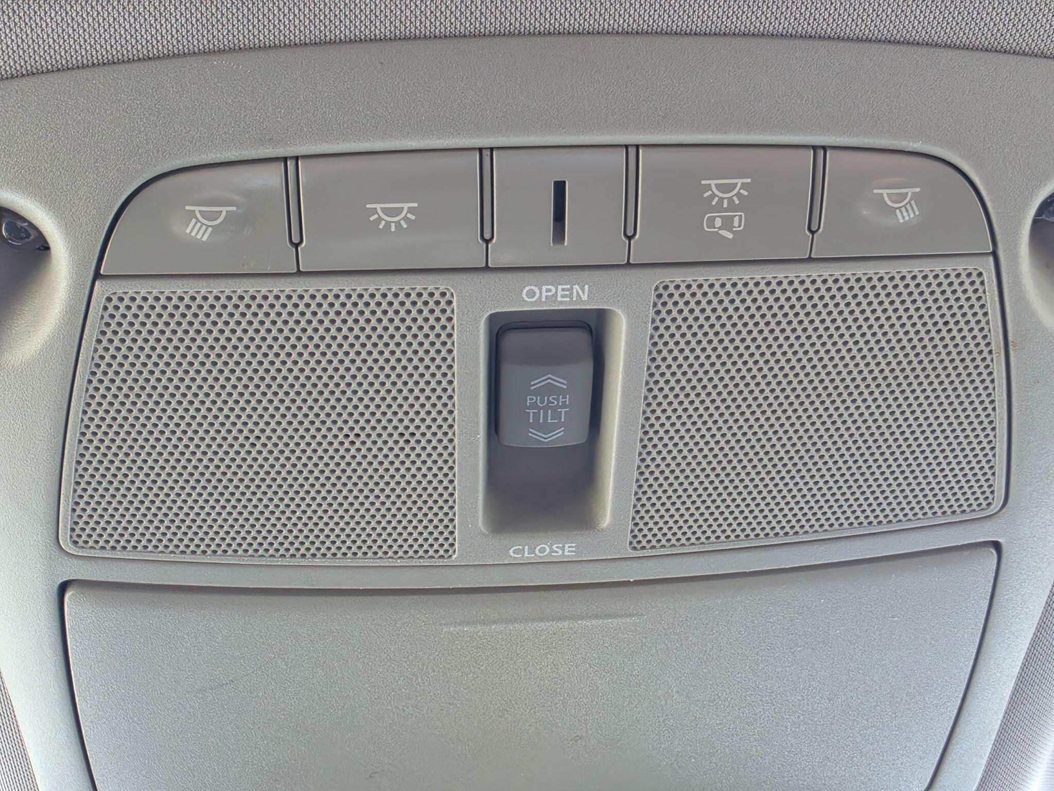 Nissan X-Trail view 21