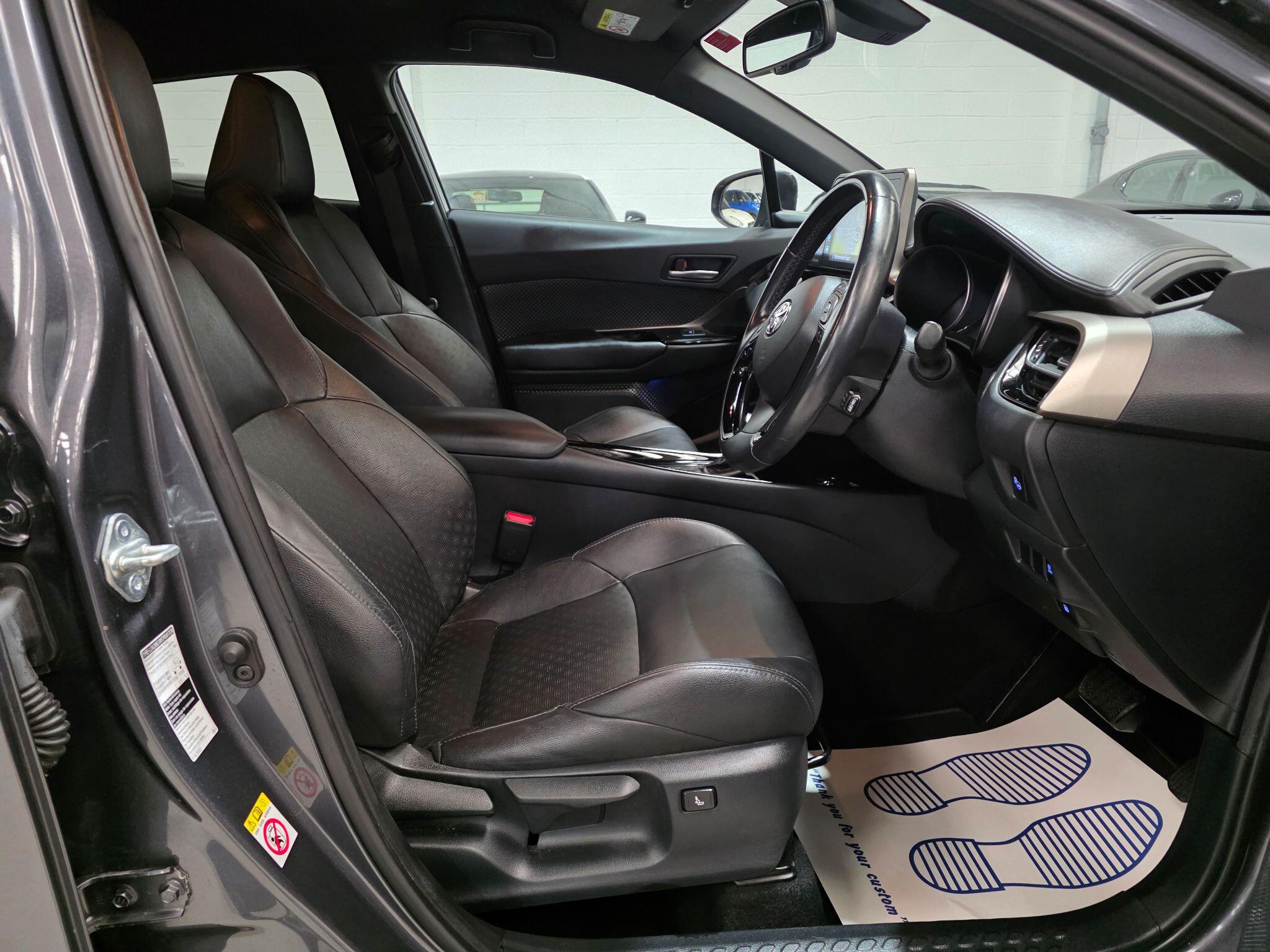 Toyota C-HR view 6
