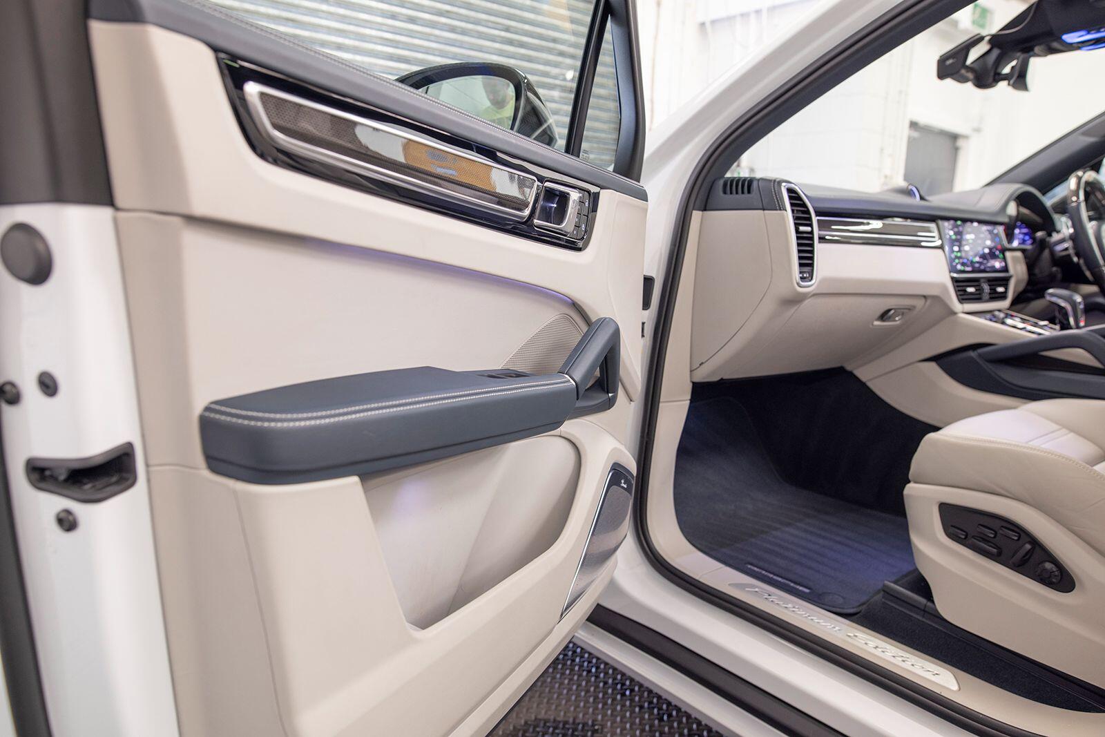Porsche Cayenne view 72