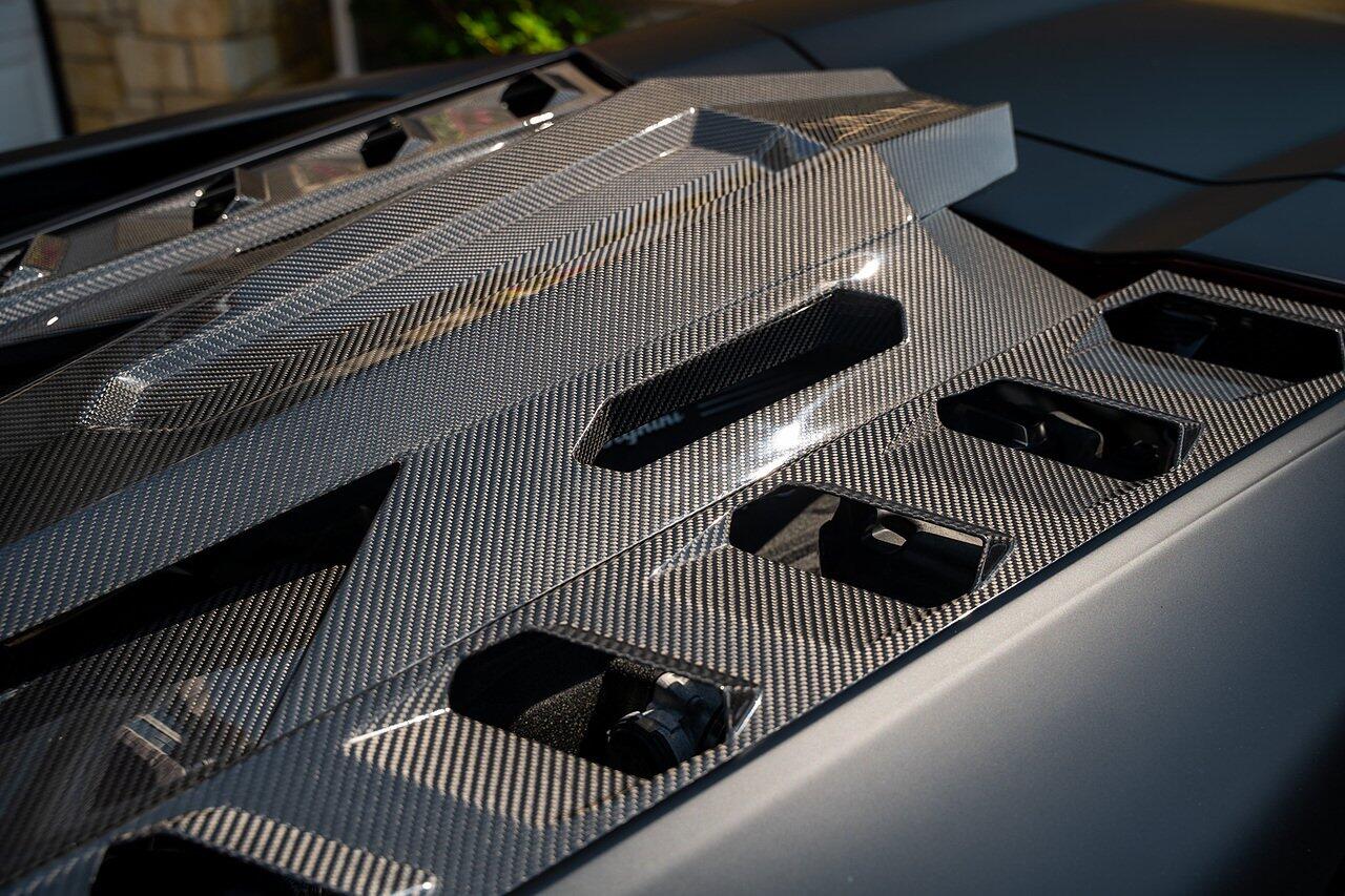 Lamborghini Revuelto view 12