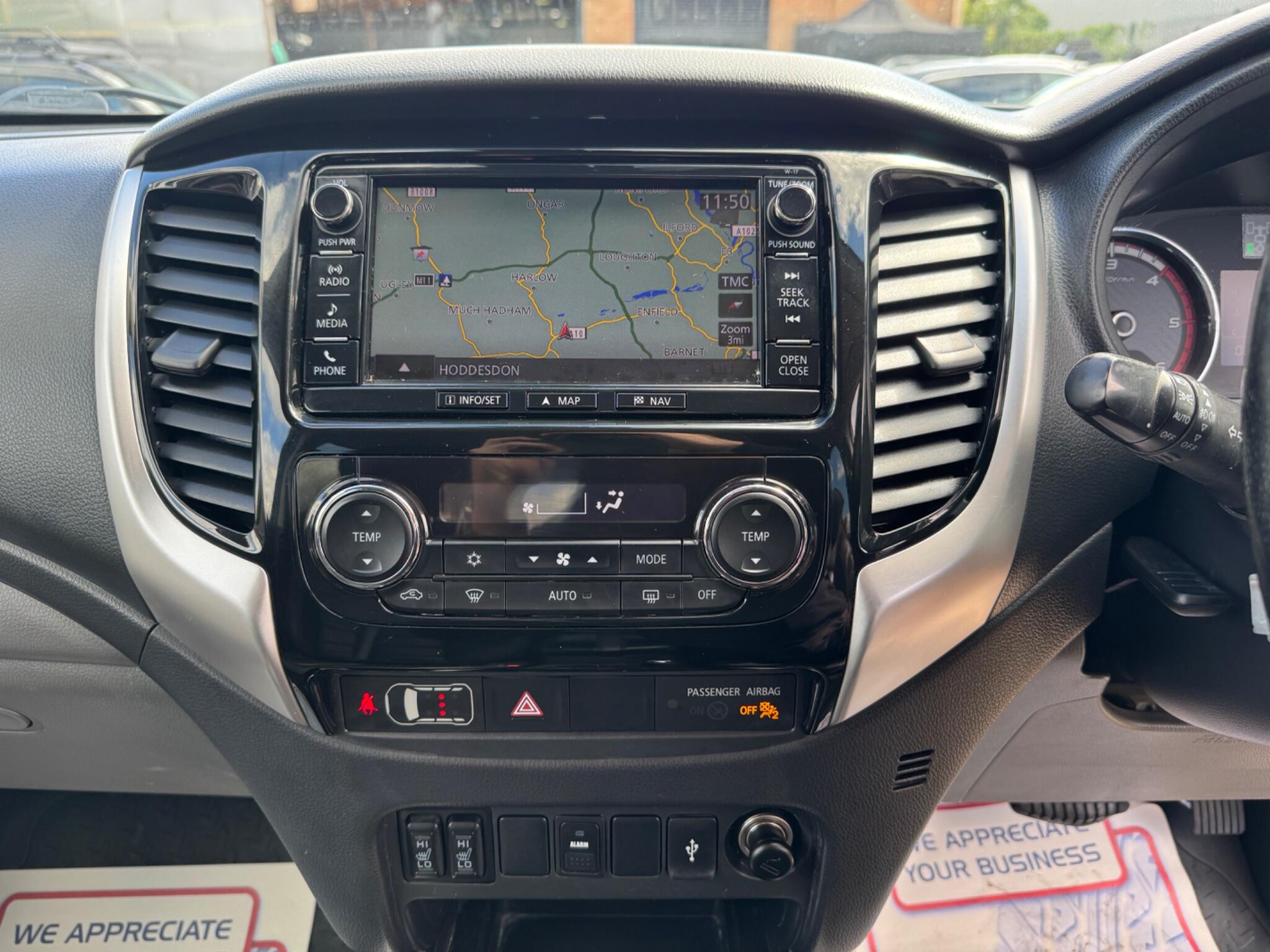 Mitsubishi L200 view 25