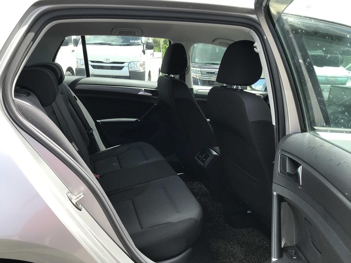 Volkswagen Golf view 25