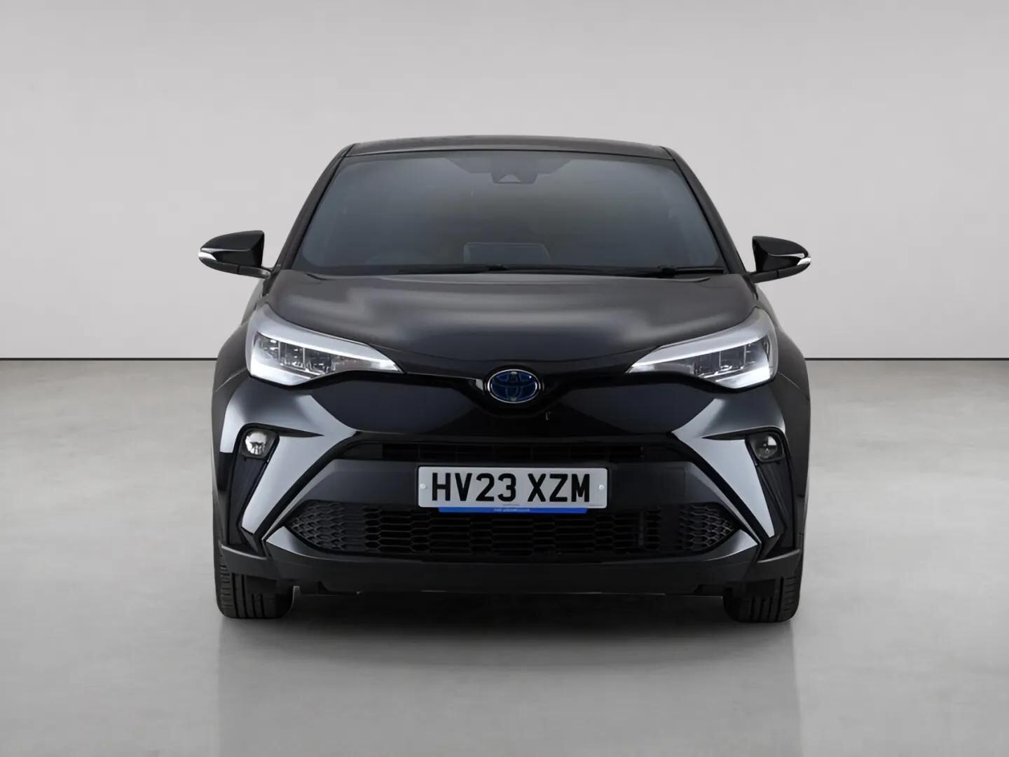 Toyota C-HR view 2