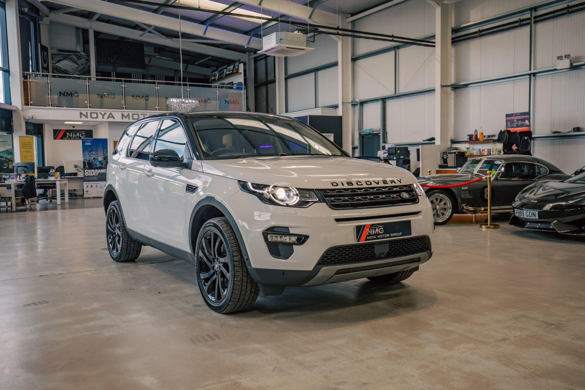 Land Rover Discovery Sport view 22