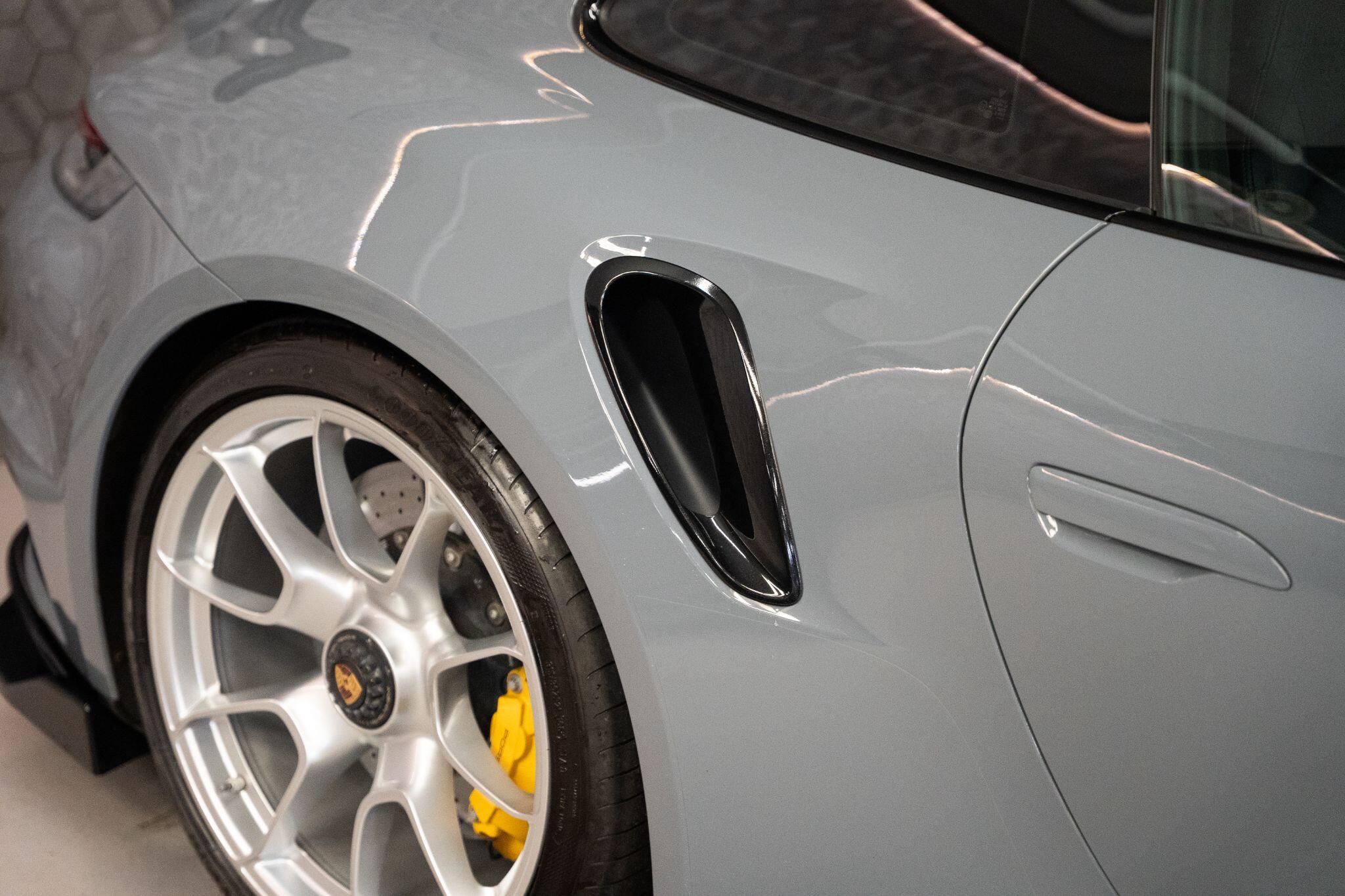 Porsche 911 view 63