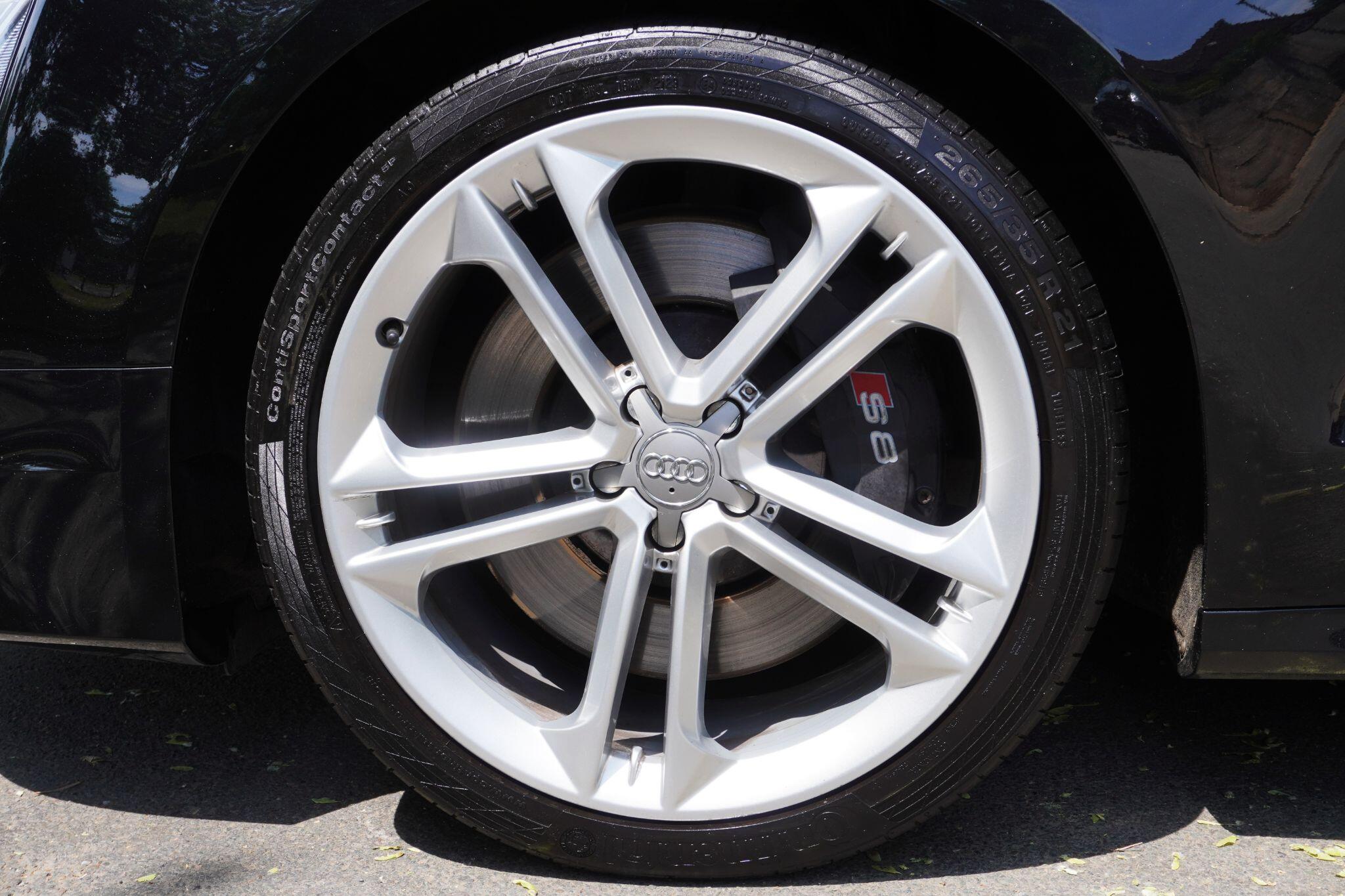 Audi S8 view 89