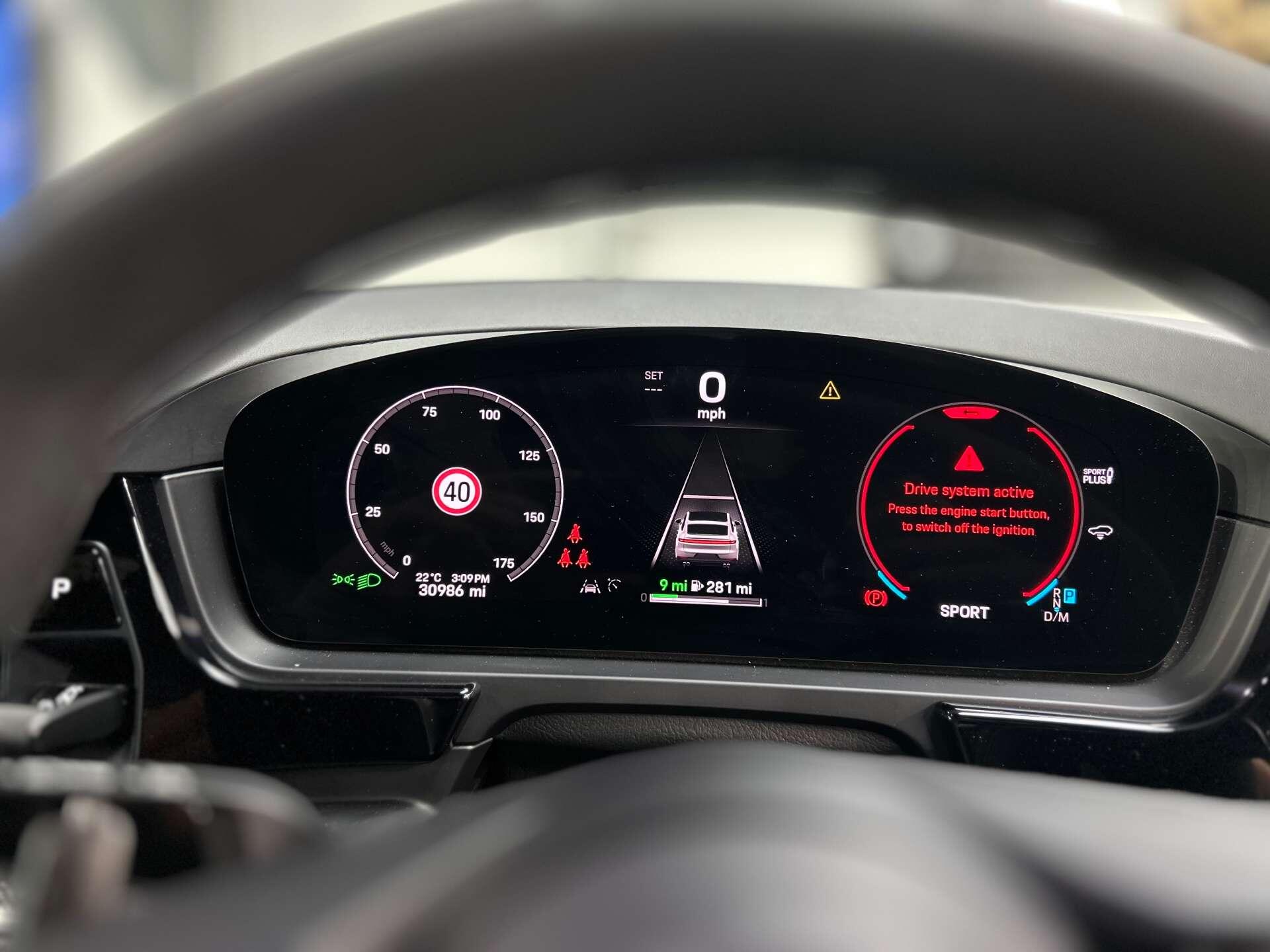 Porsche Cayenne view 30