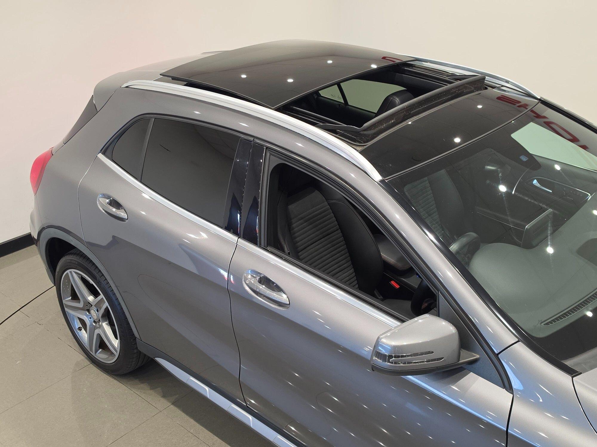 Mercedes-Benz GLA view 2